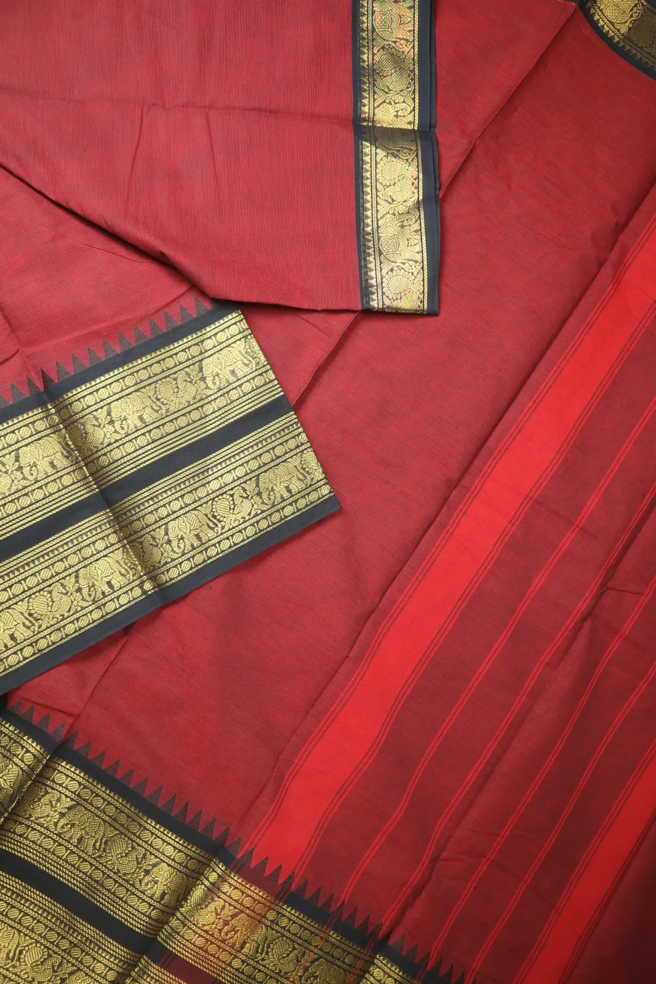 dark-maroon-peacock-elephant-grand-chettinad-saree-gc002944-b