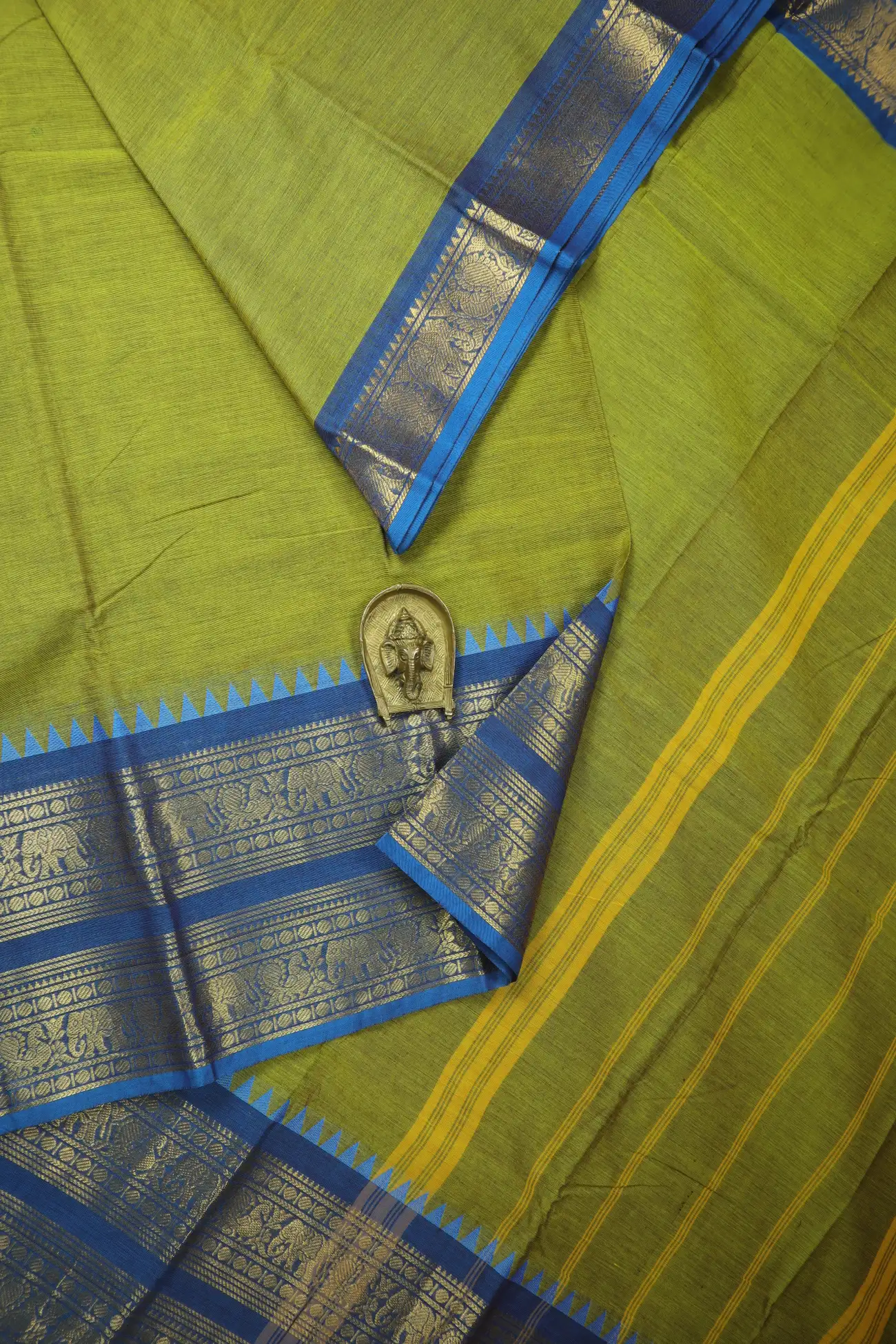 light-green-peacock-elephant-grand-chettinad-saree-gc002903-a