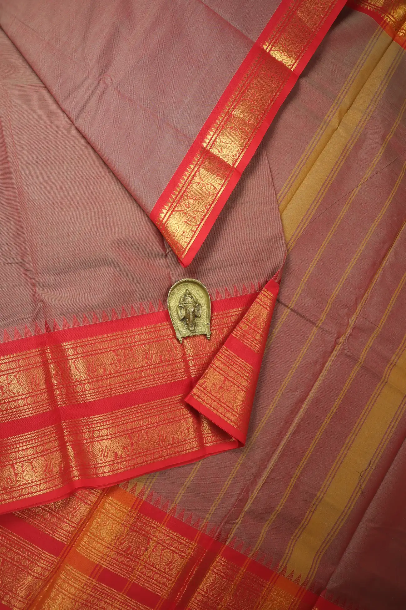 indian-red-elephant-peacock-grand-chettinad-saree-gc002901-a