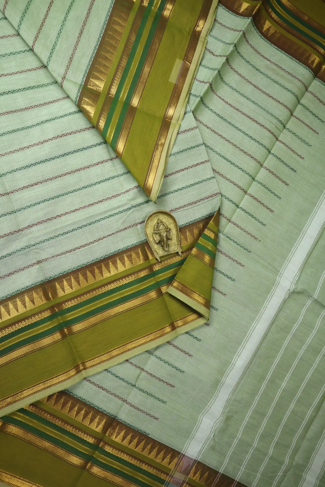 pista-green-temple-veldhari-grand-chettinad-saree-gc002923-a