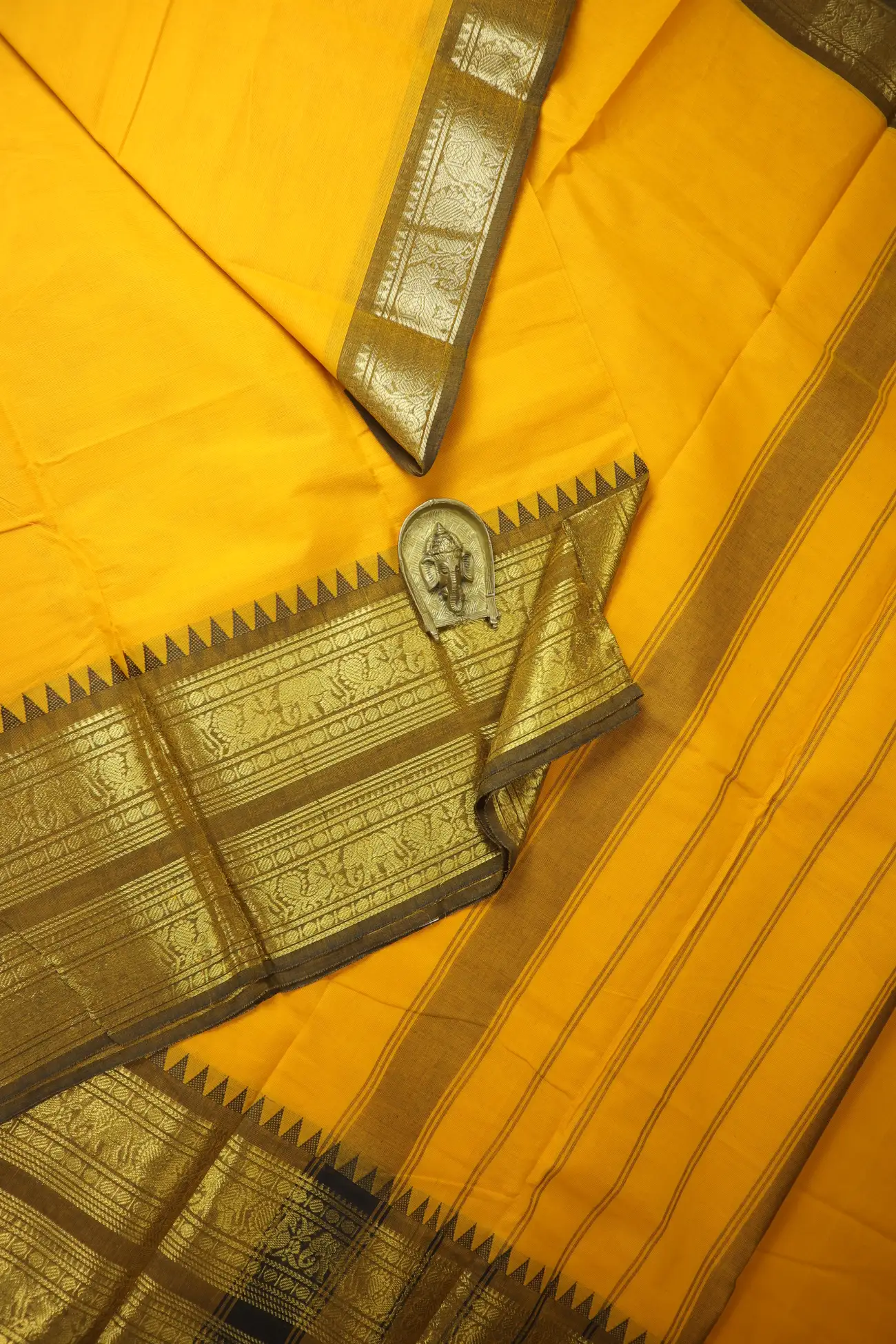 mango-yellow-peacock-elephant-grand-chettinad-saree-gc002947-a