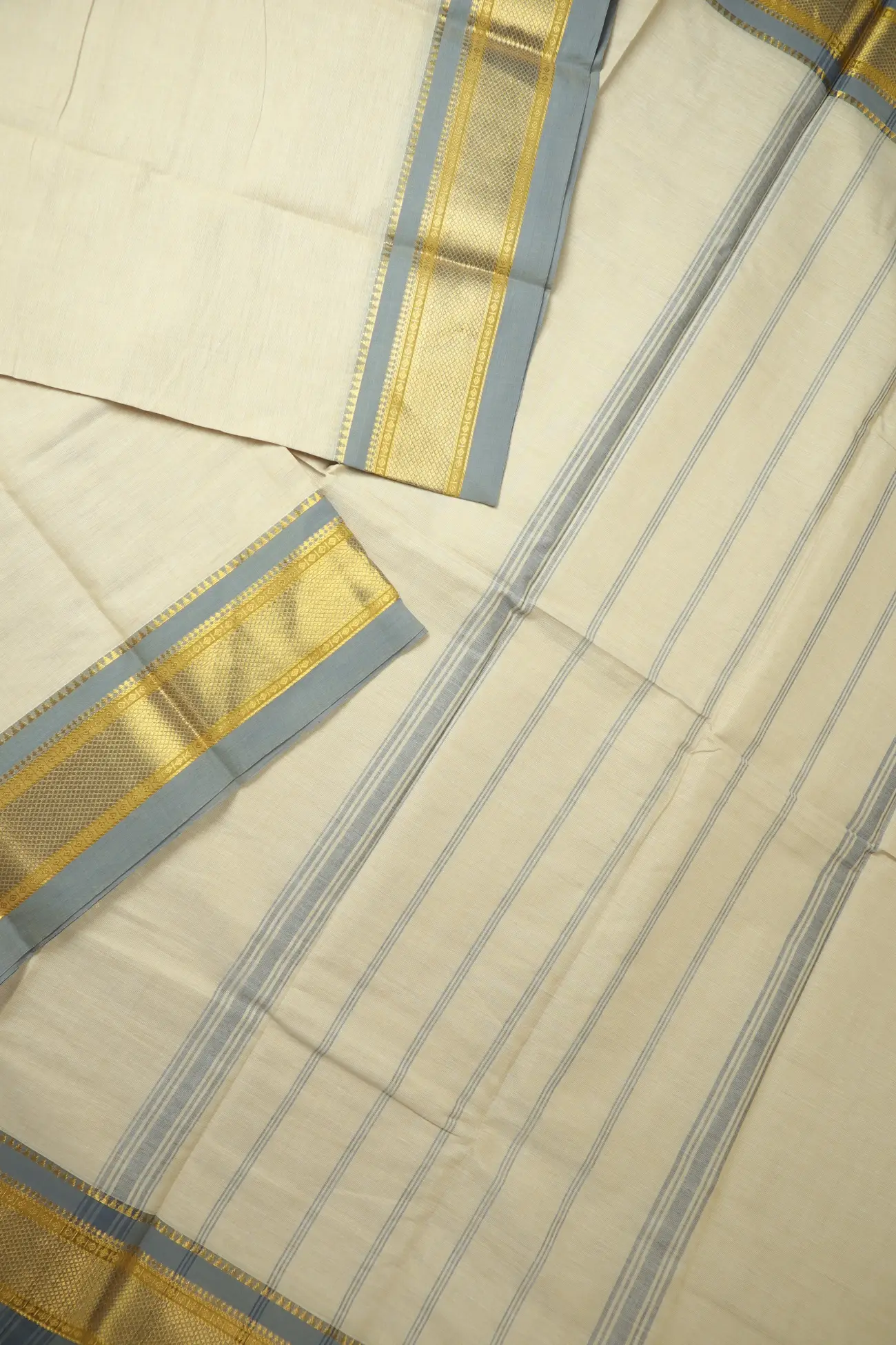 wheat-bavanji-border-kundavai-saree-kun000123-b