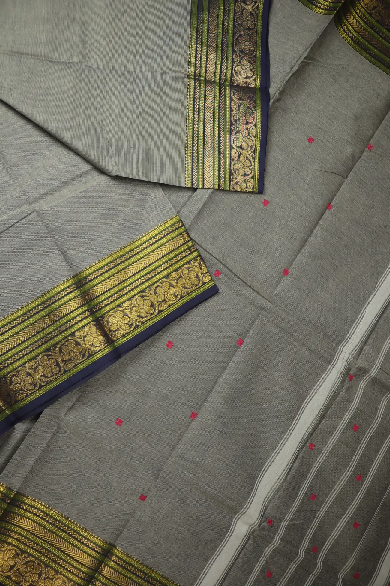 grey-flower-zigzag-grand-chettinad-saree-gc002941-b
