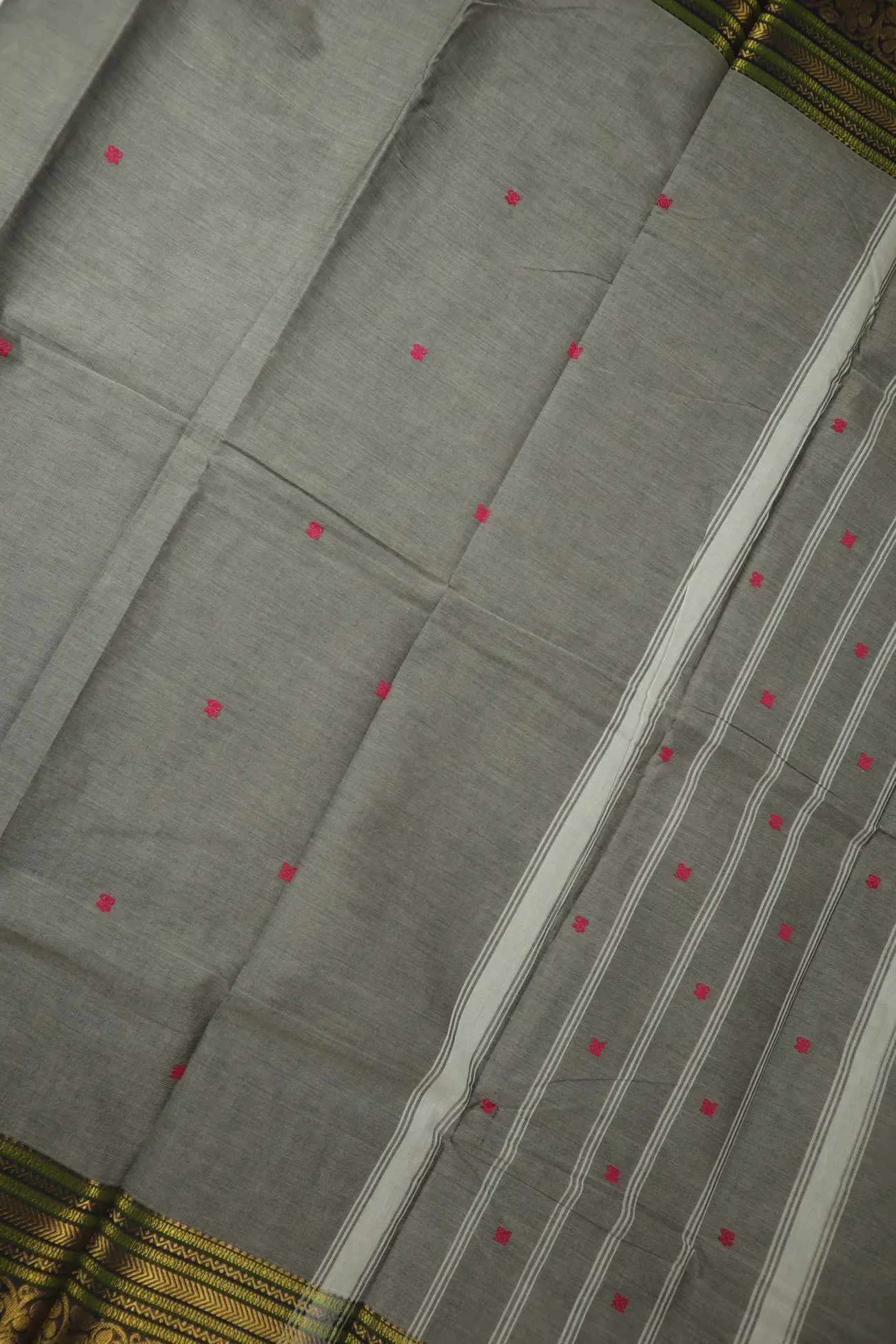 grey-flower-zigzag-grand-chettinad-saree-gc002941-c