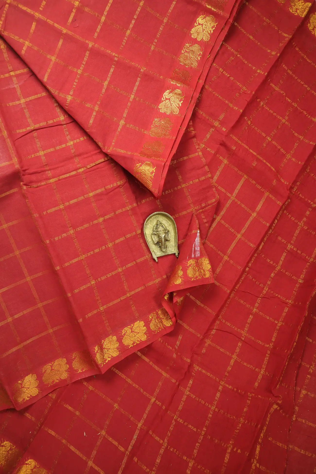 dark-maroon-peacock-checked-madurai-sungudi-saree-ss006700-a