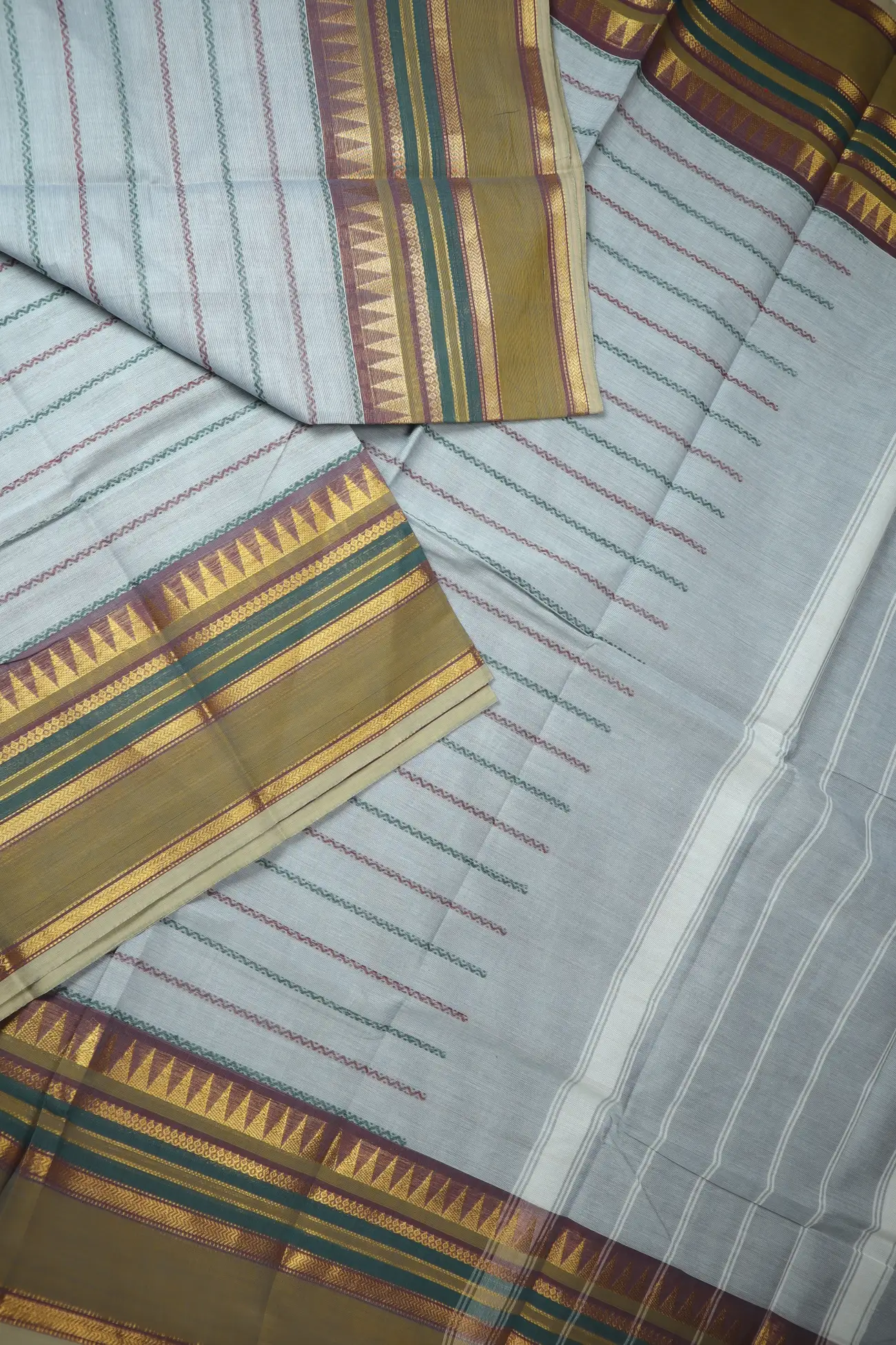 light-gray-veldhari-temple-grand-chettinad-saree-gc002928-b