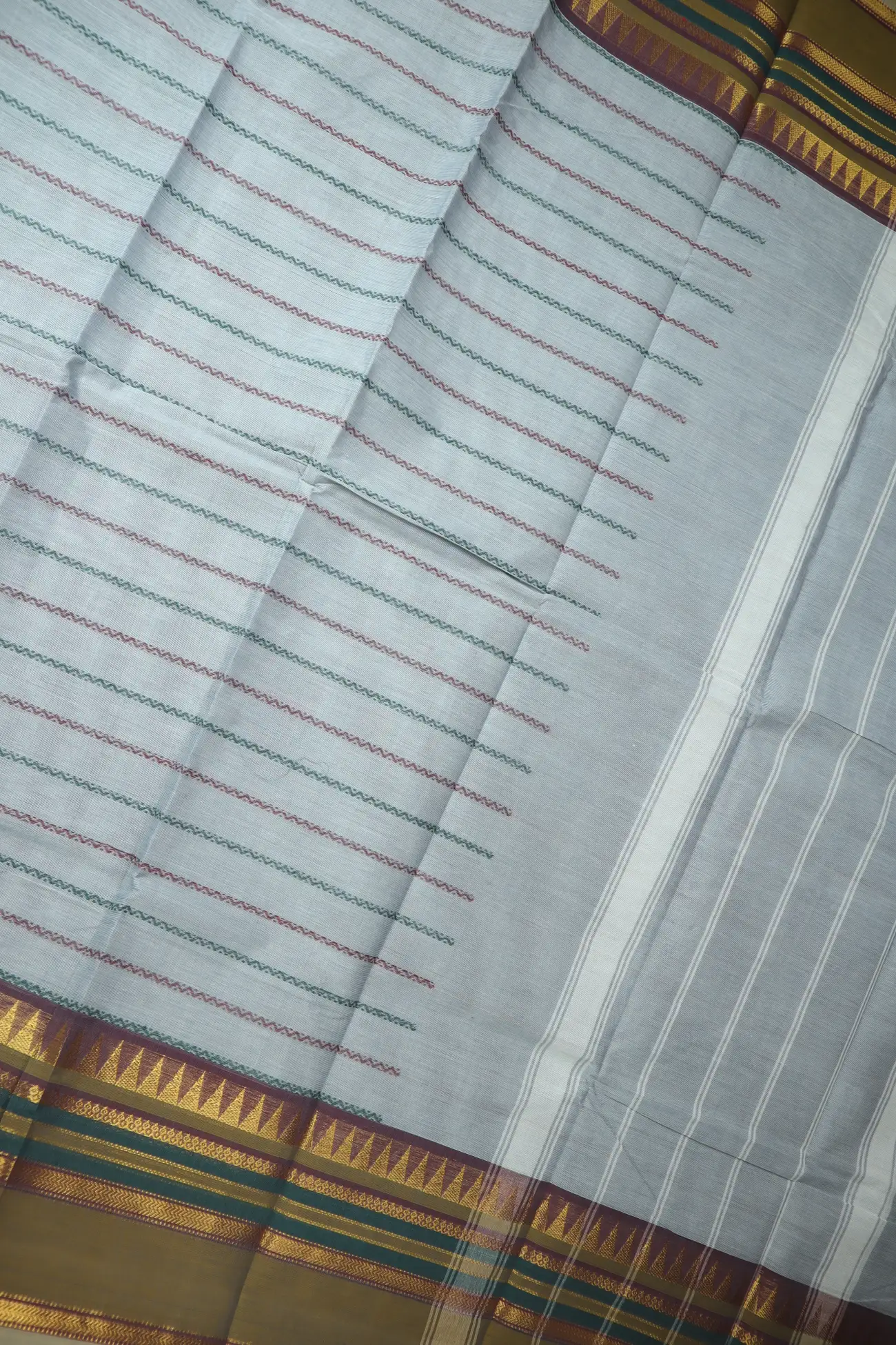 light-gray-veldhari-temple-grand-chettinad-saree-gc002928-c