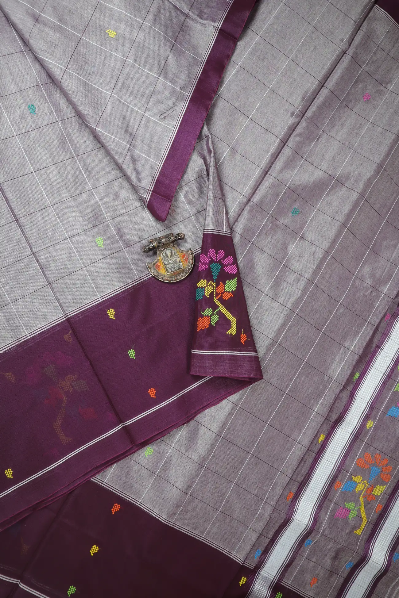 dark-magenta-flower-chedi-butta-saree-cb000525-a