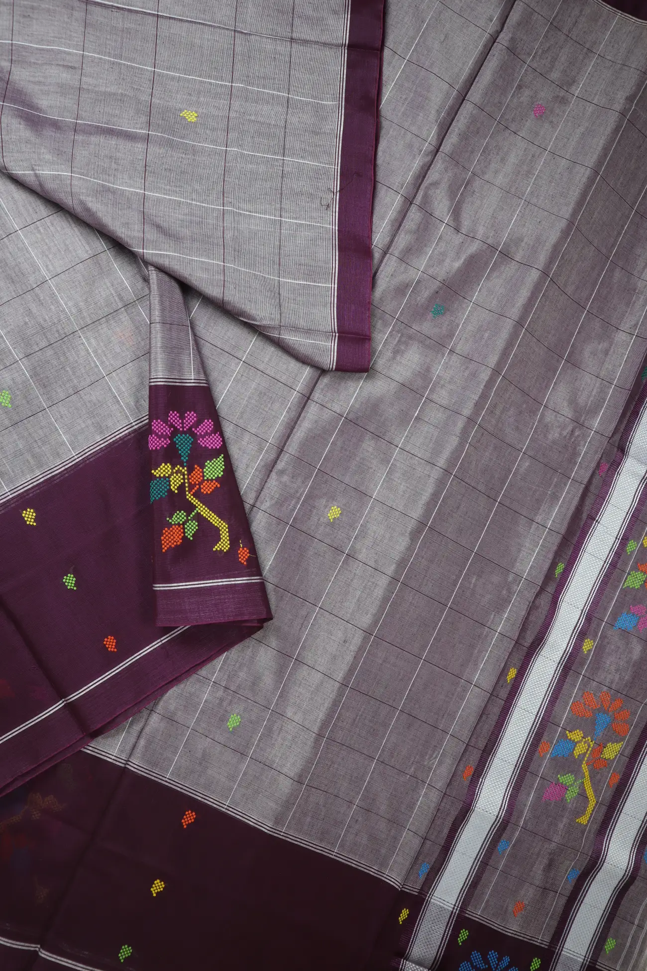 dark-magenta-flower-chedi-butta-saree-cb000525-b