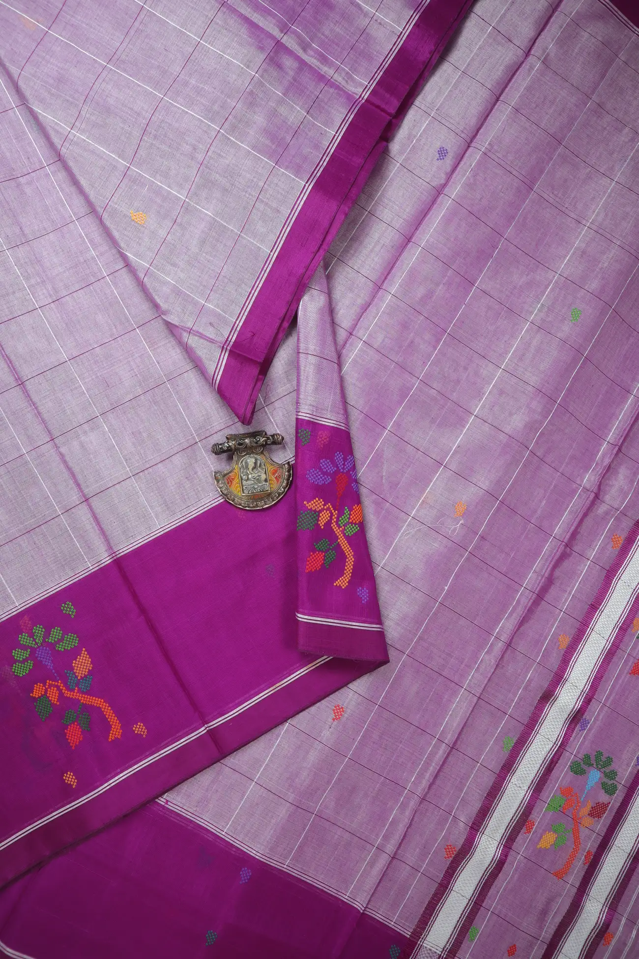magenta-flower-chedi-butta-saree-cb000526-a