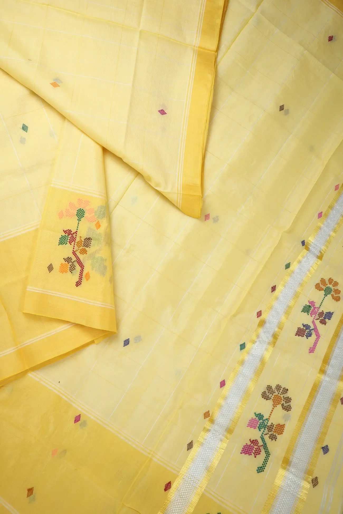 ivory-flower-chedi-butta-saree-cb000530-b