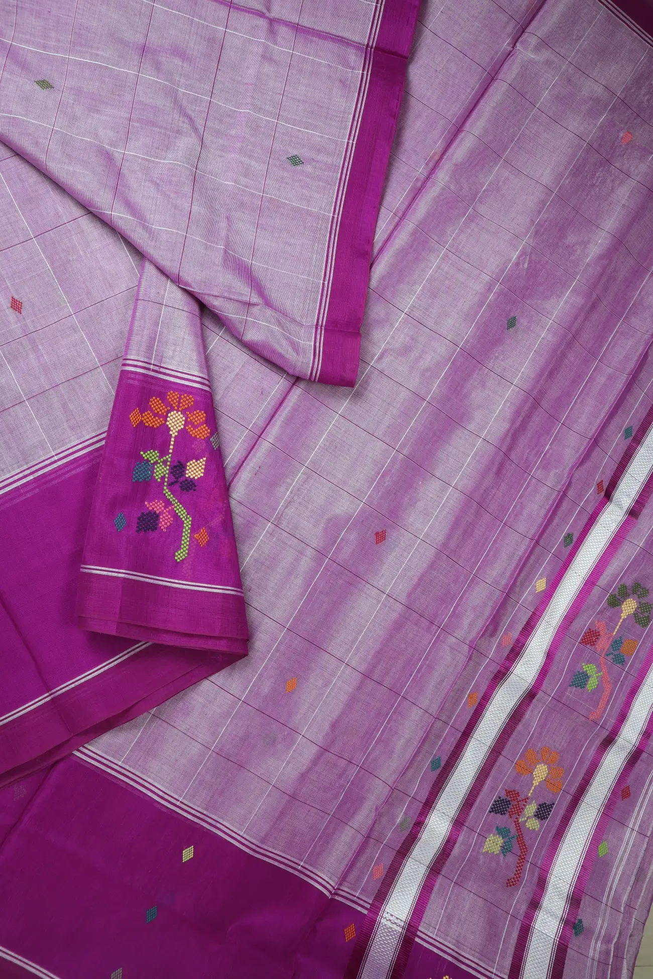 magenta-flower-chedi-butta-saree-cb000521-b