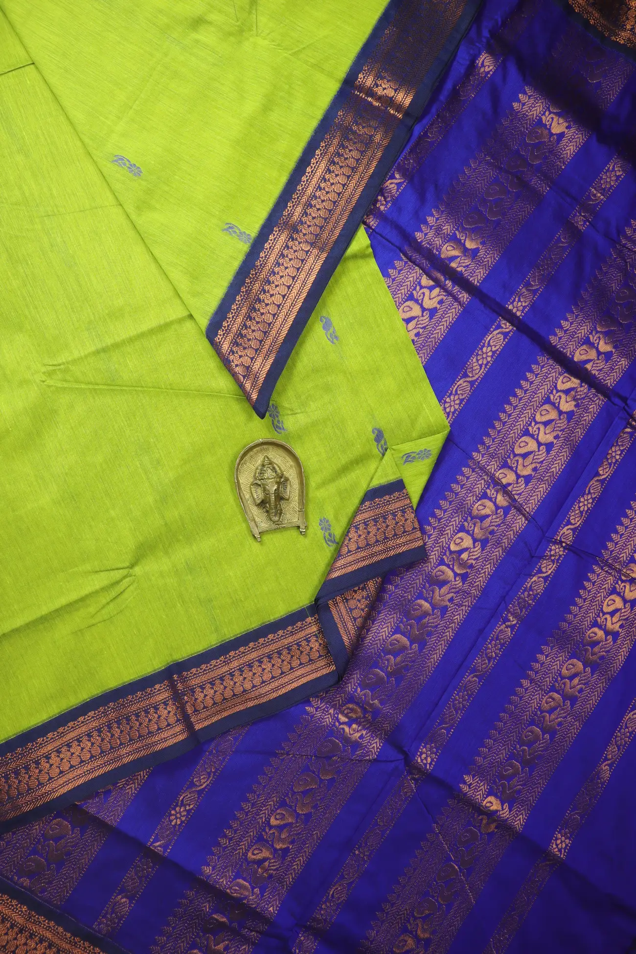 light-green-flower-peacock-kalyani-cotton-kc000296-a