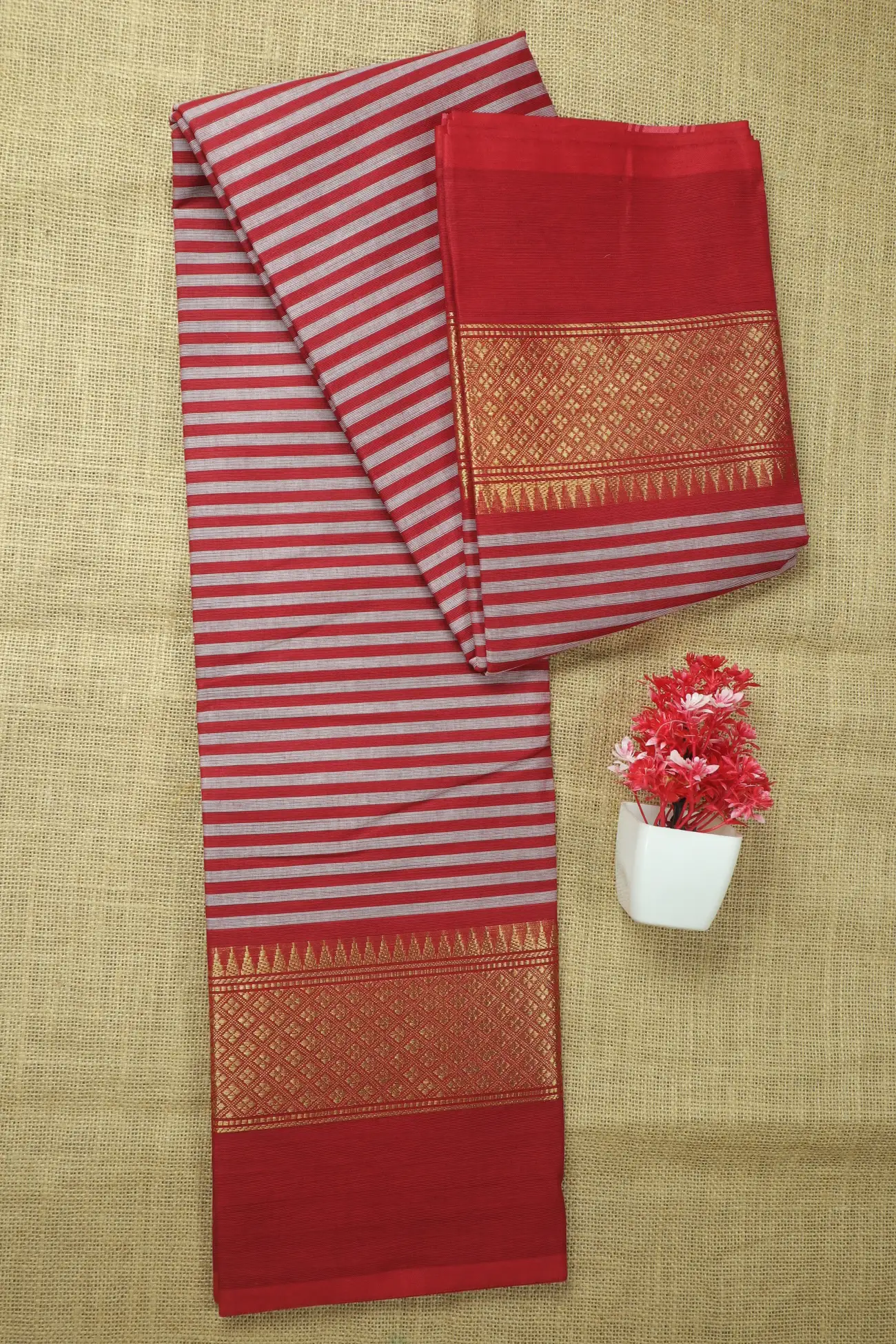 red-oosi-gopuram-flower-malarkodi-saree-mk008477-a