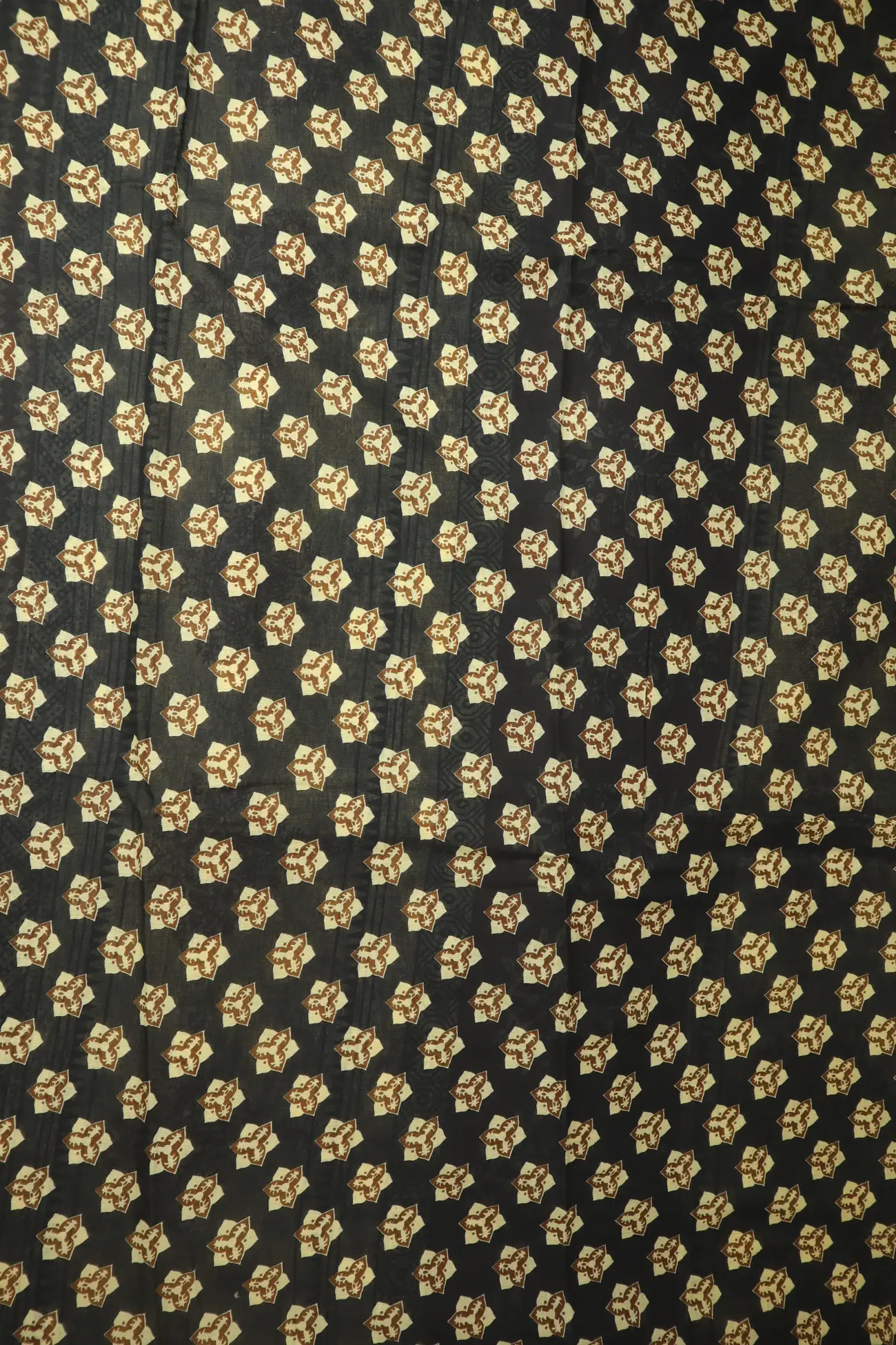 brown-flower-mulmul-cotton-saree-mm001967-c