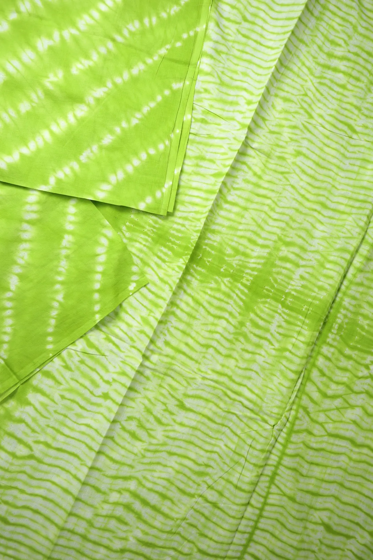 light-green-batik-mulmul-cotton-saree-mm001986-b