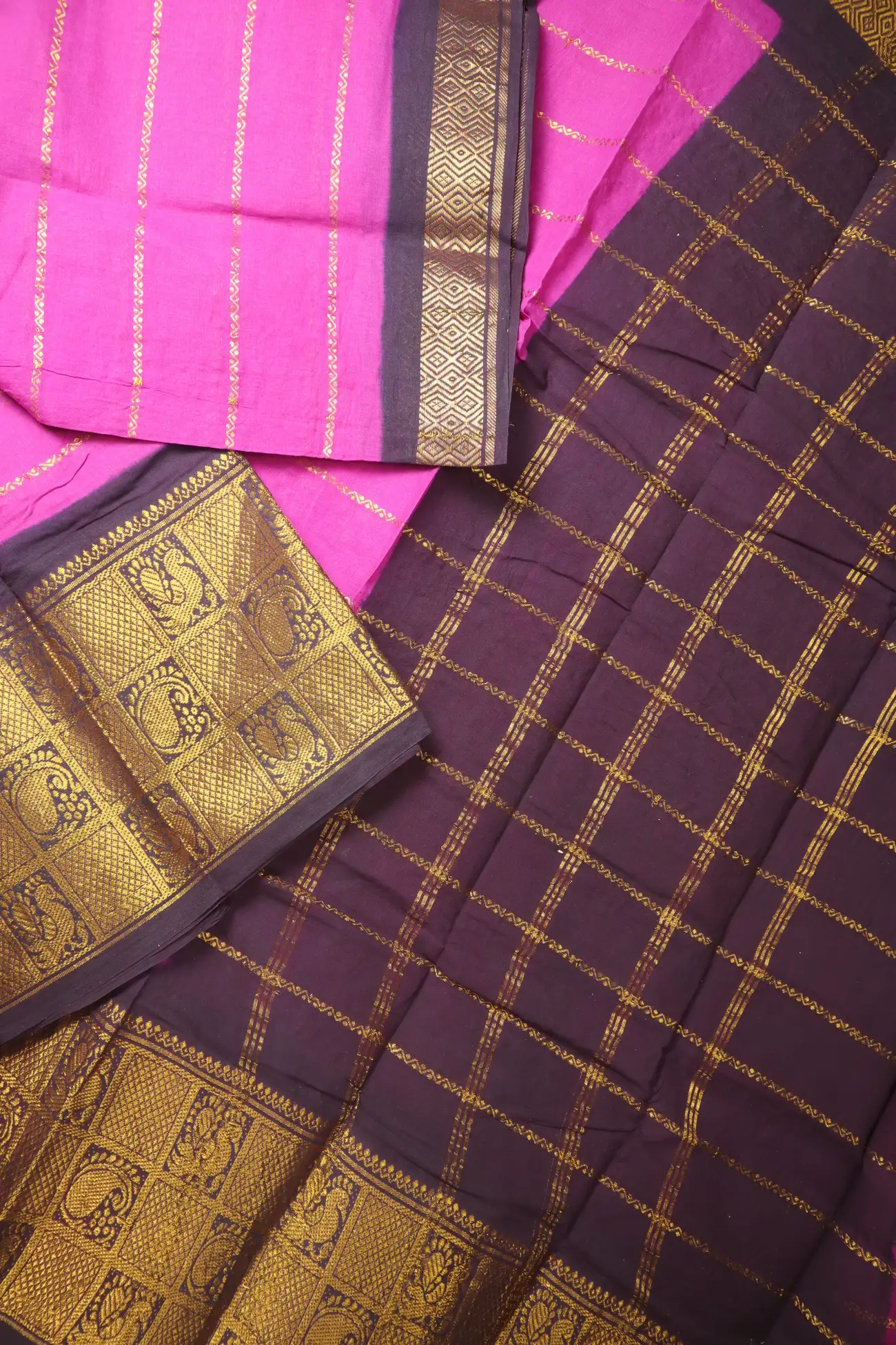 purple-veldhari-peacock-madurai-sungudi-saree-ss006706-b