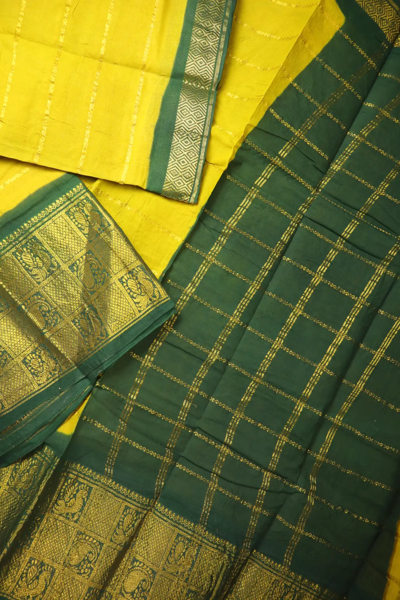 goldenrod-veldhari-peacock-madurai-sungudi-saree-ss006709-b