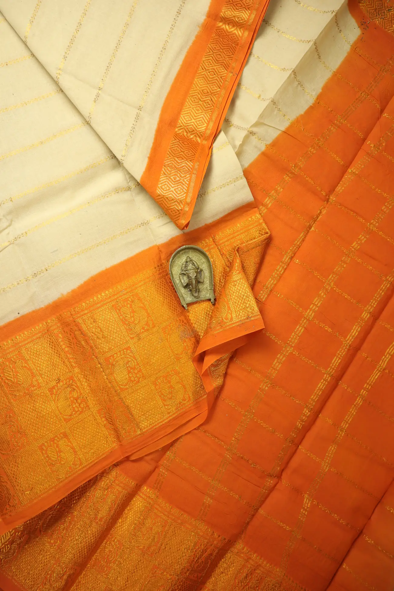 wheat-veldhari-peacock-madurai-sungudi-saree-ss006711-a