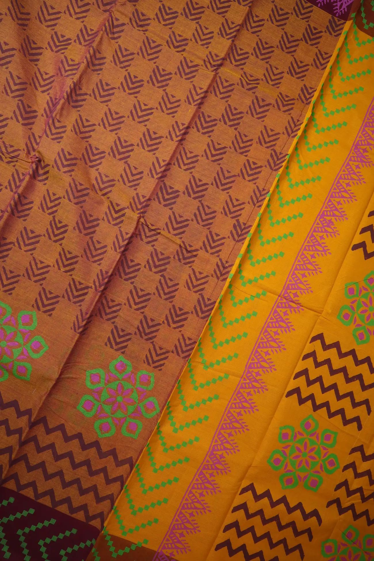 peru-zigzag-temple-chettinad-printed-saree-gc002971-c