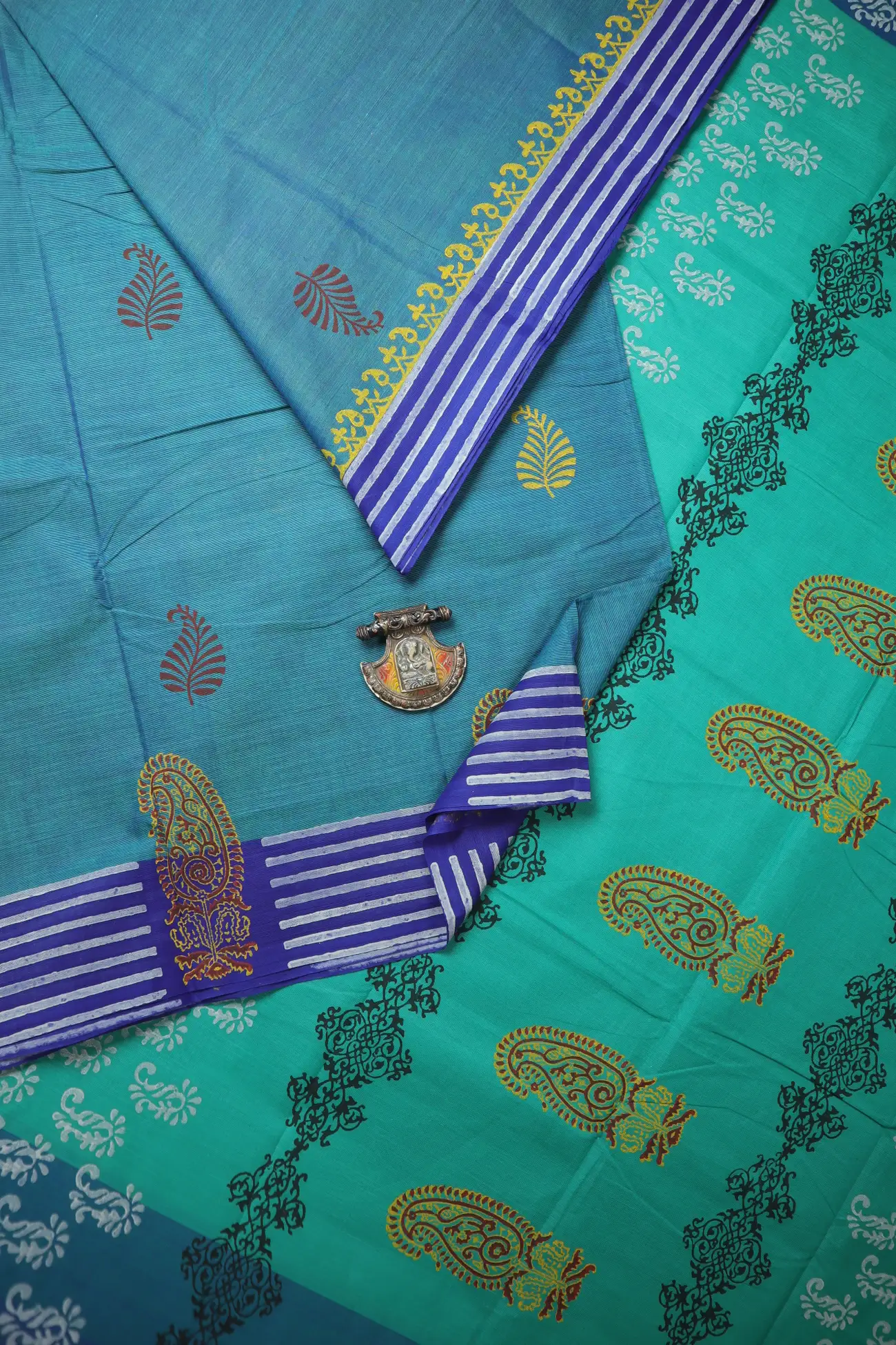teal-leaf-mango-chettinad-printed-saree-gc002973-a