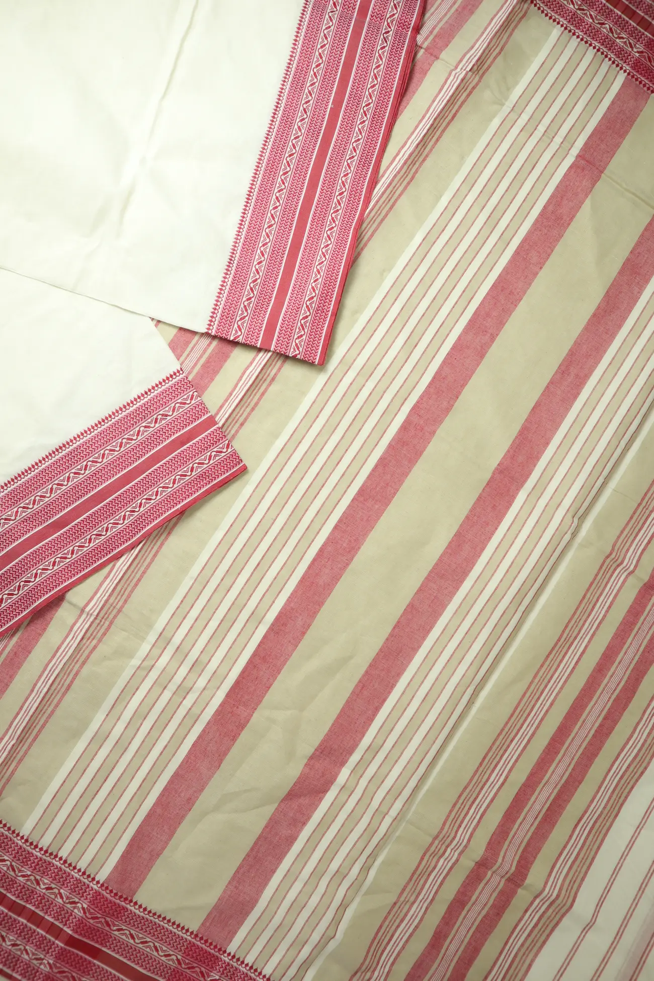 off-white-leaf-begumpuri-saree-kv0015282-b