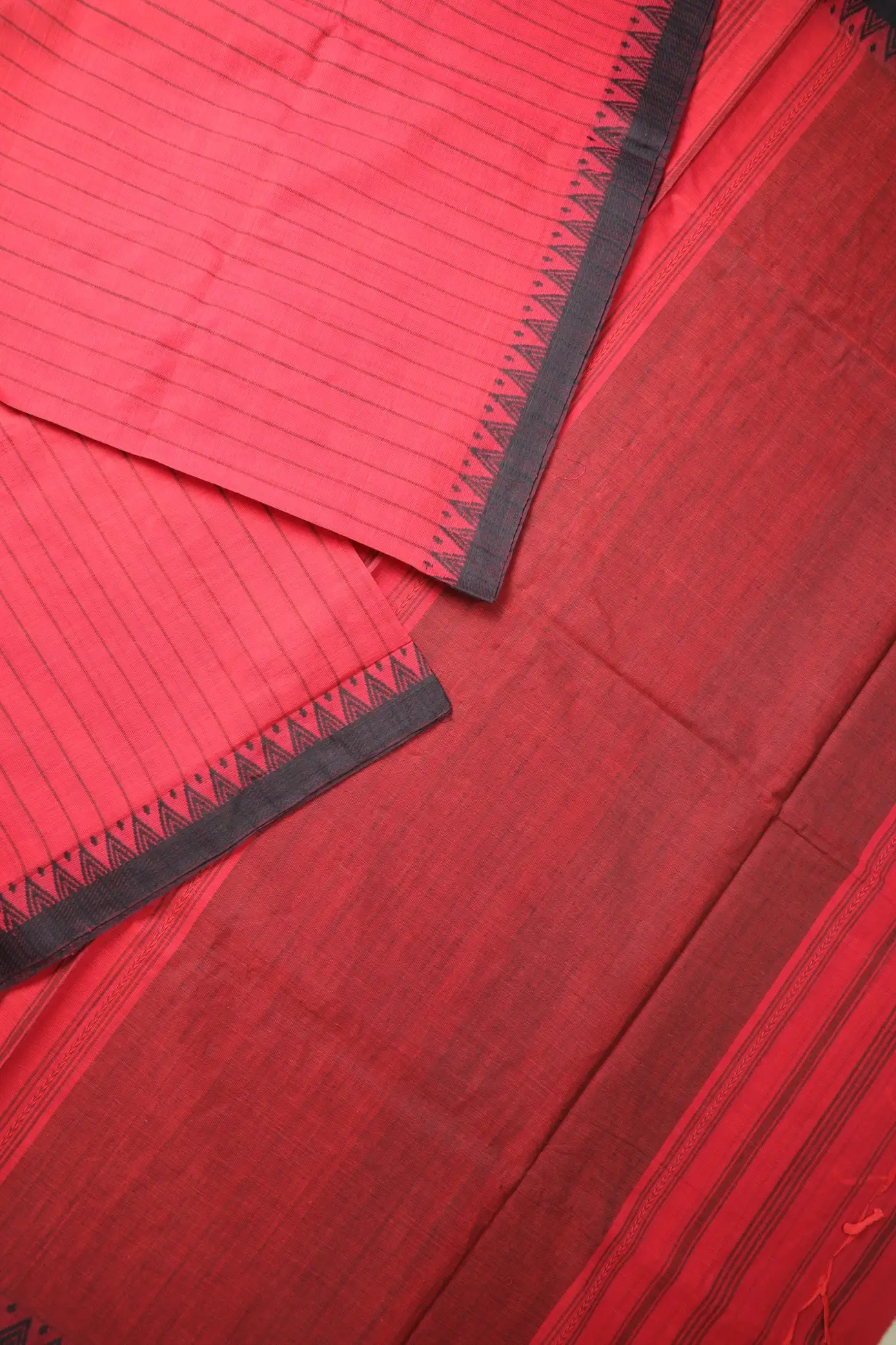 red-temple-begumpuri-saree-kv001517-b