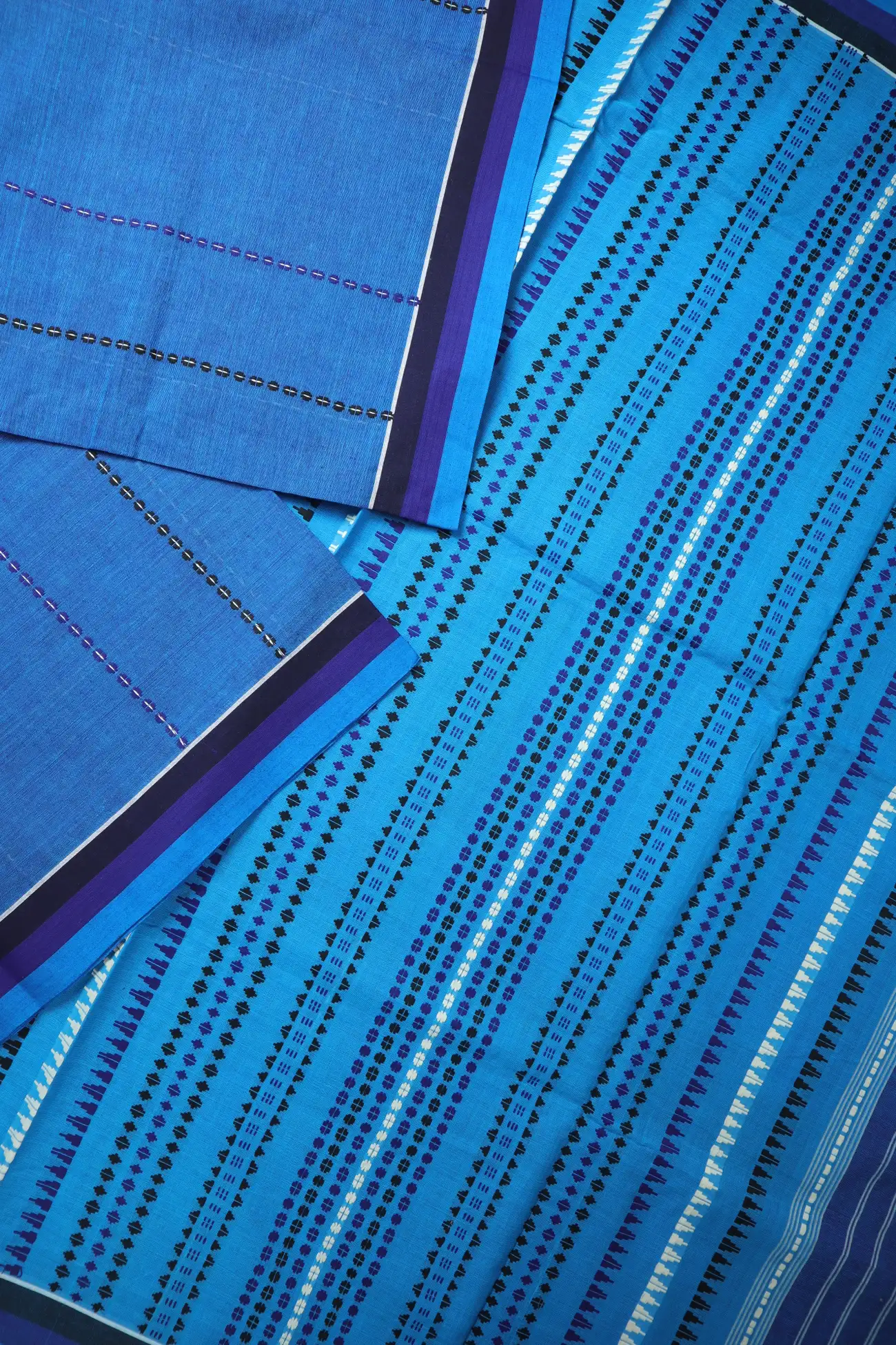 blue-vertical-stripes-begumpuri-saree-kv001540-b