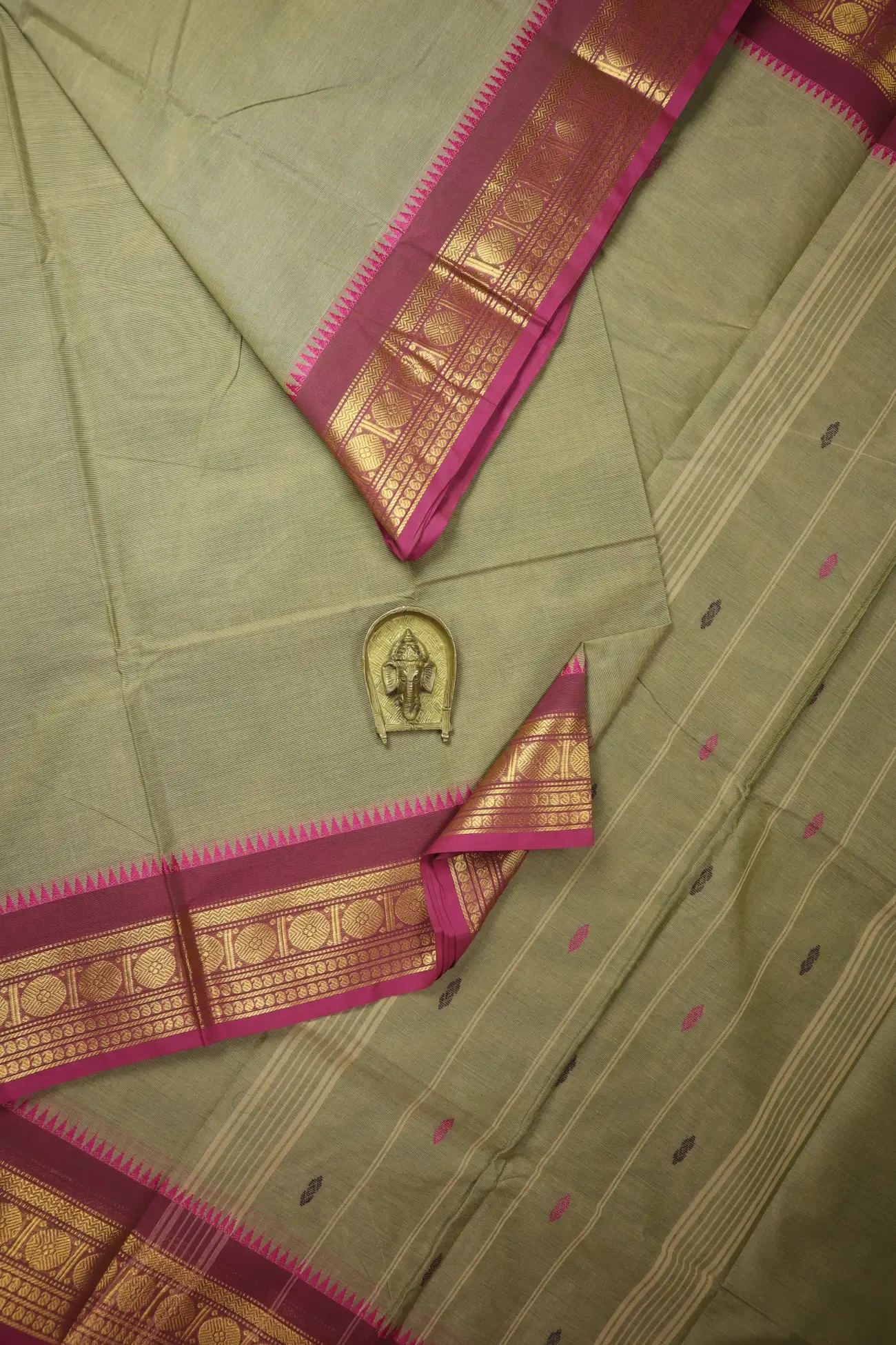 pista-green-ruthratcham-temple-grand-chettinad-saree-gc002957-a