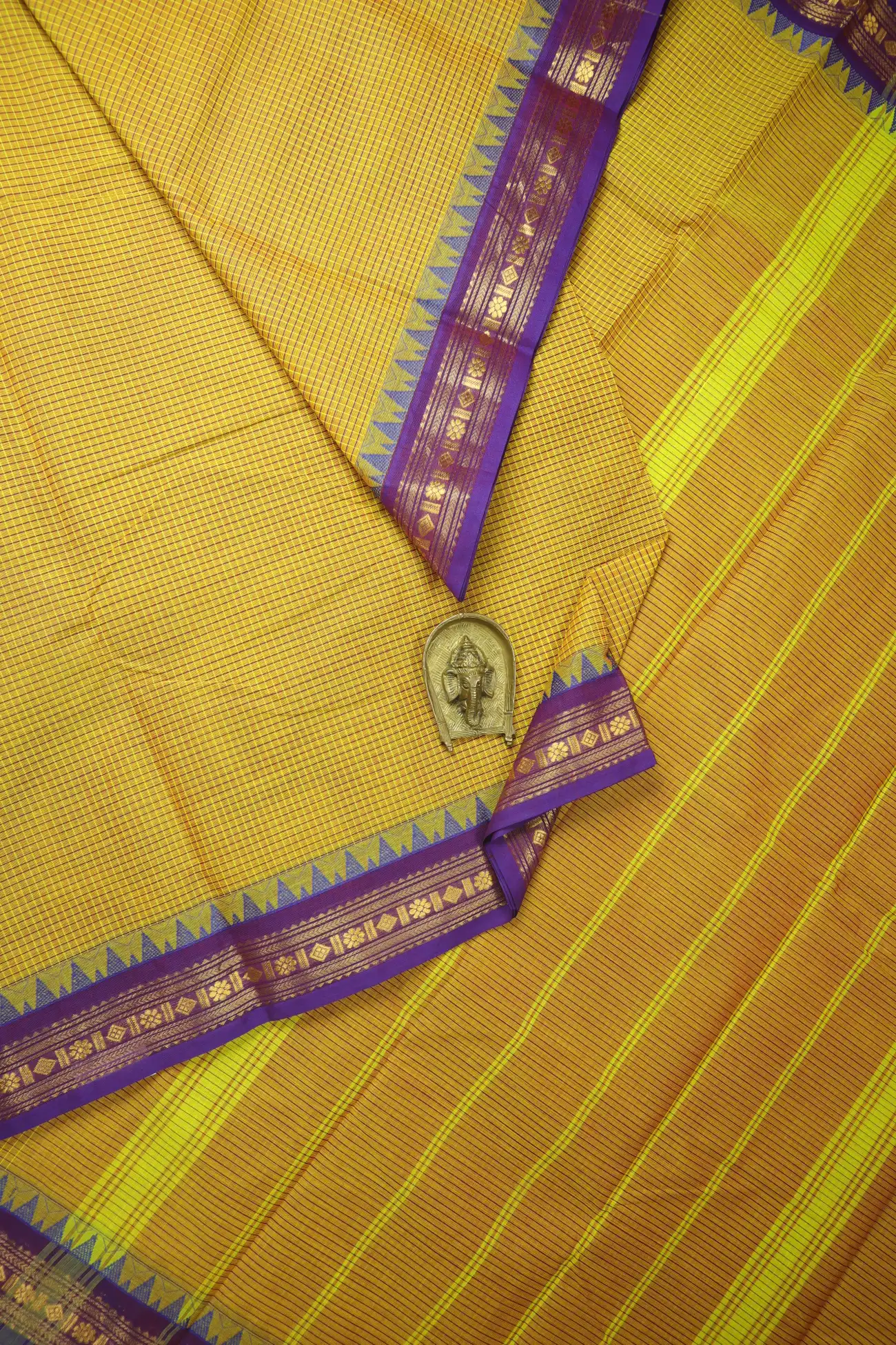 orange-temple-flower-grand-chettinad-saree-gc002969-a