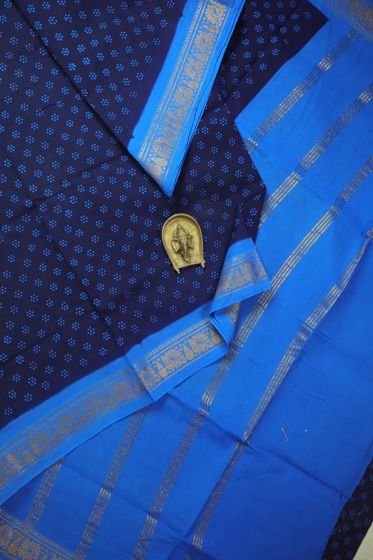 navy-flower-peacock-madurai-sungudi-saree-ss006676-a