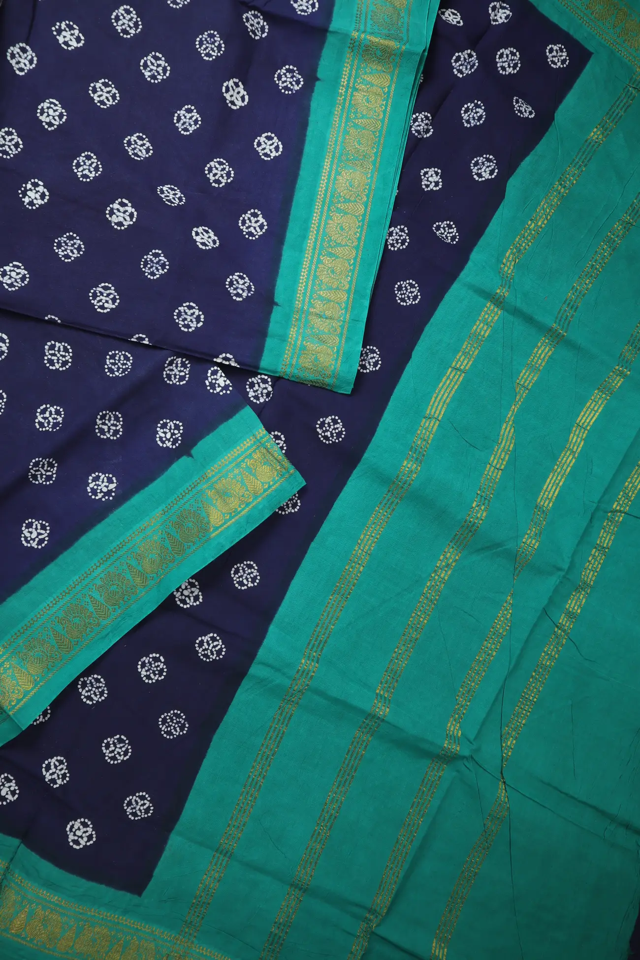 indigo-flower-peacock-madurai-sungudi-saree-ss006715-b