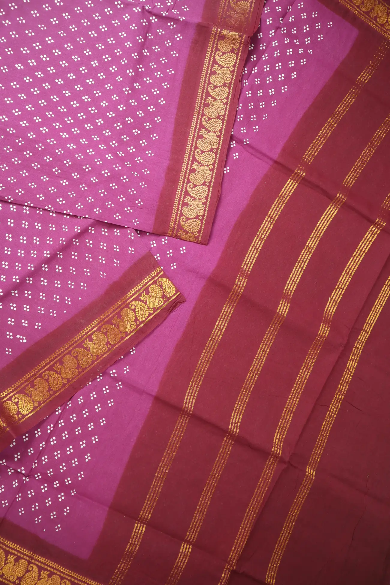 magenta-dots-peacock-mango-madurai-sungudi-saree-ss006640-b