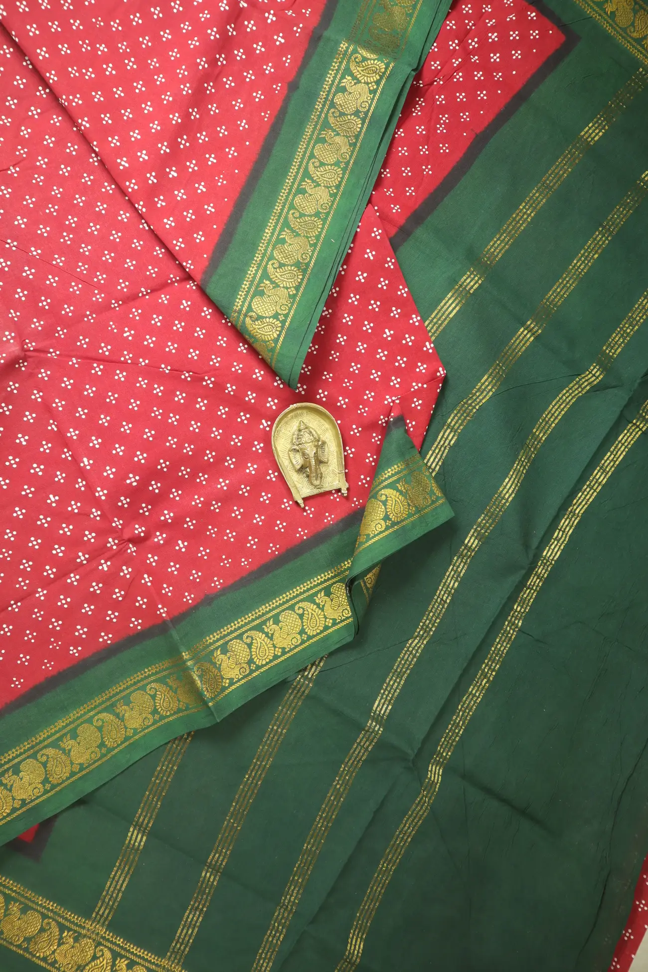 maroon-dots-madurai-sungudi-saree-ss006635-a