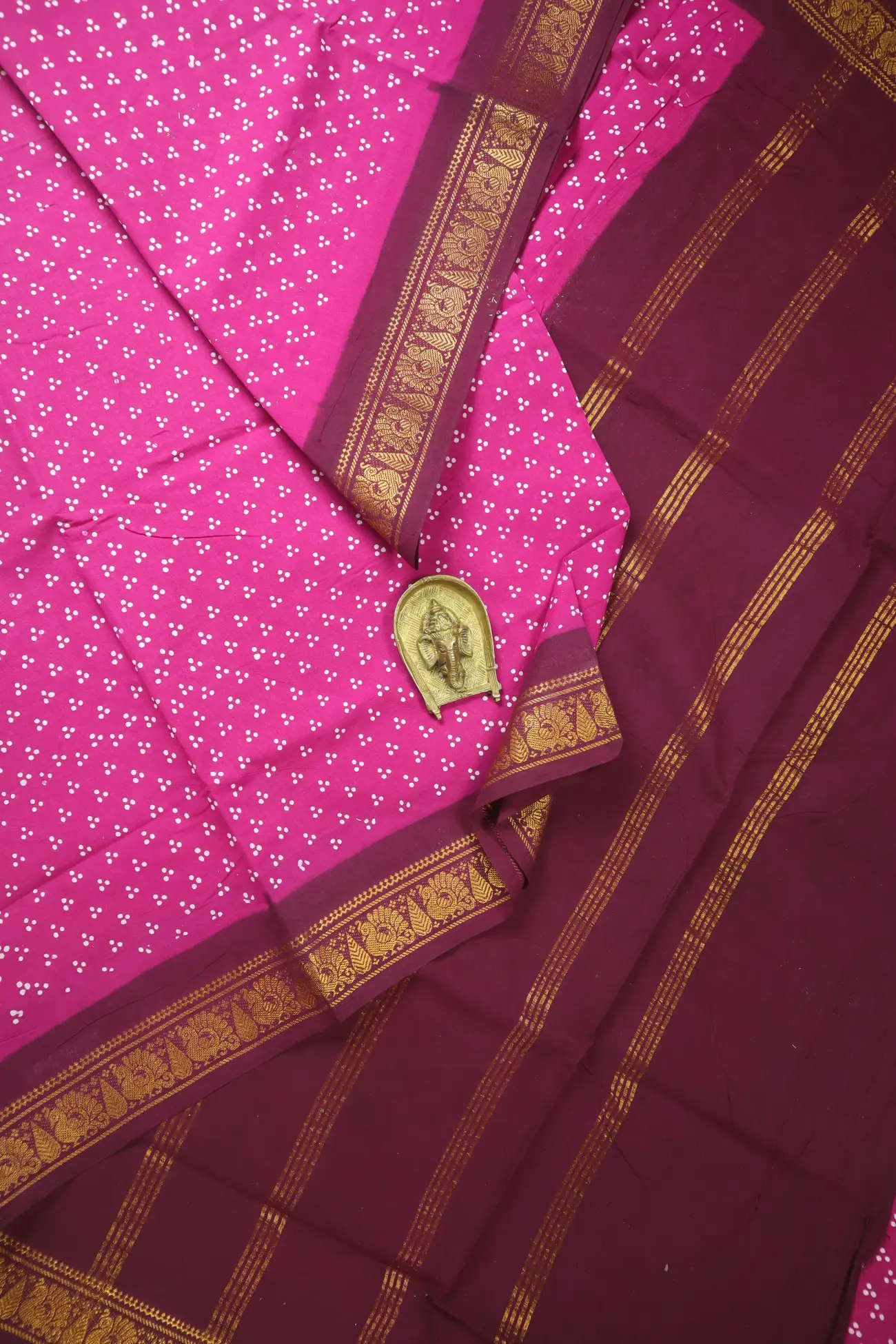 pink-dots-peacock-madurai-sungudi-saree-ss006673-a
