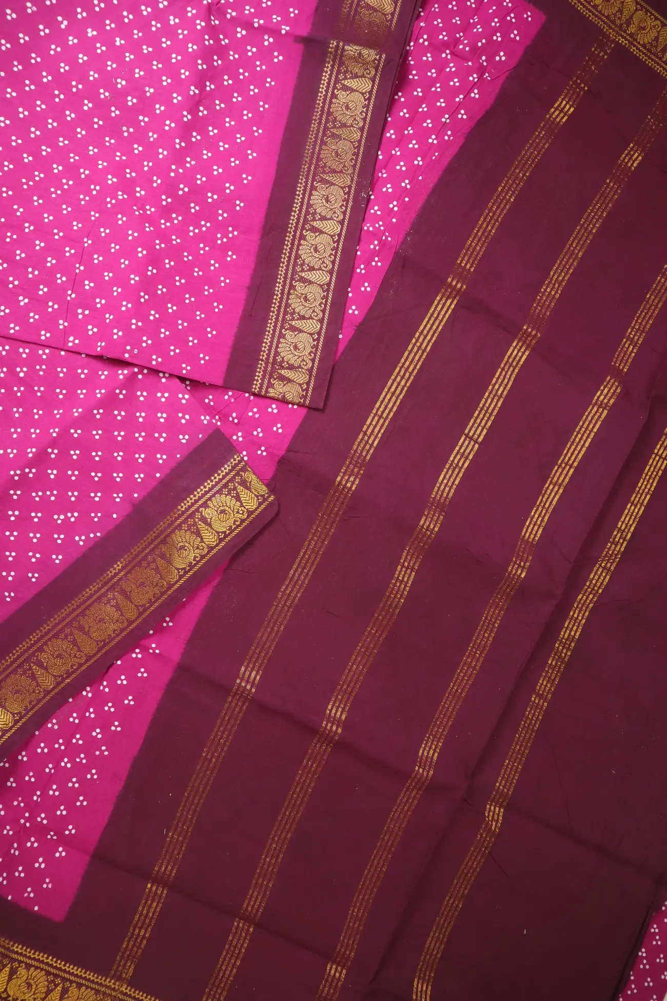 pink-dots-peacock-madurai-sungudi-saree-ss006673-b