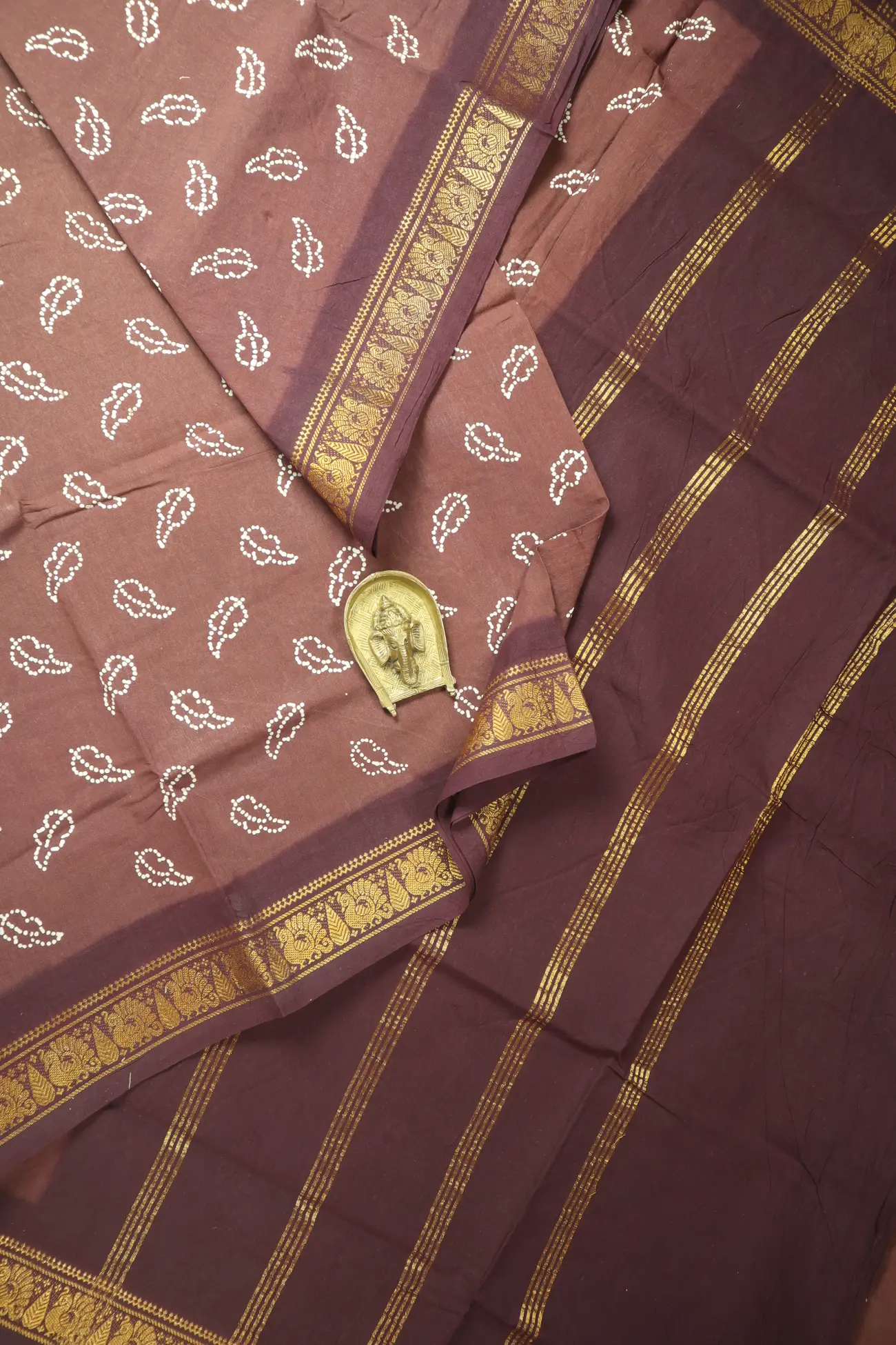 brown-leaf-peacock-madurai-sungudi-saree-ss006695-a