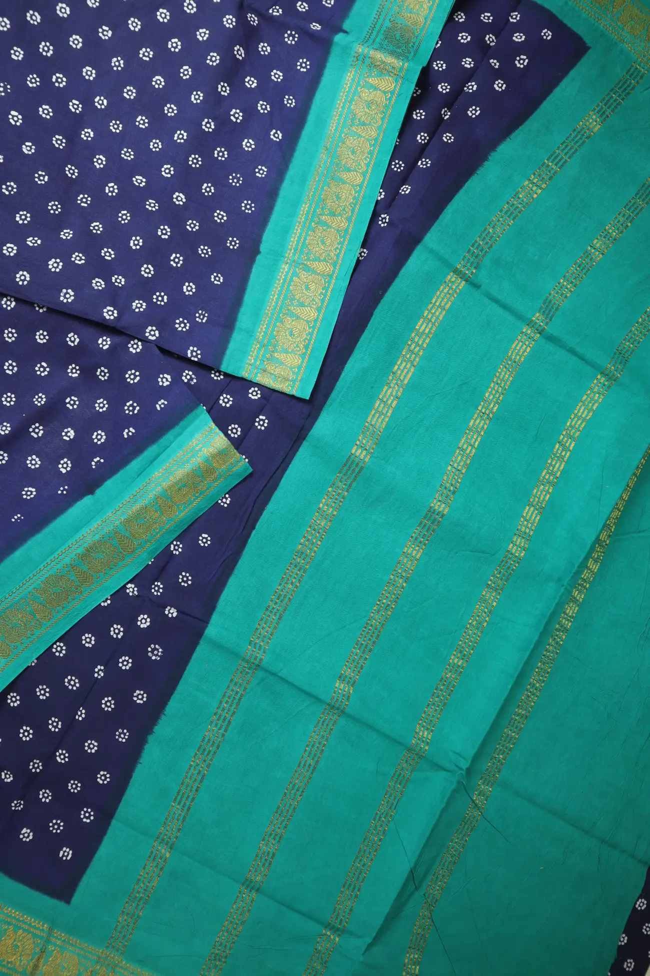 navy-flower-peacock-madurai-sungudi-saree-ss006623-b
