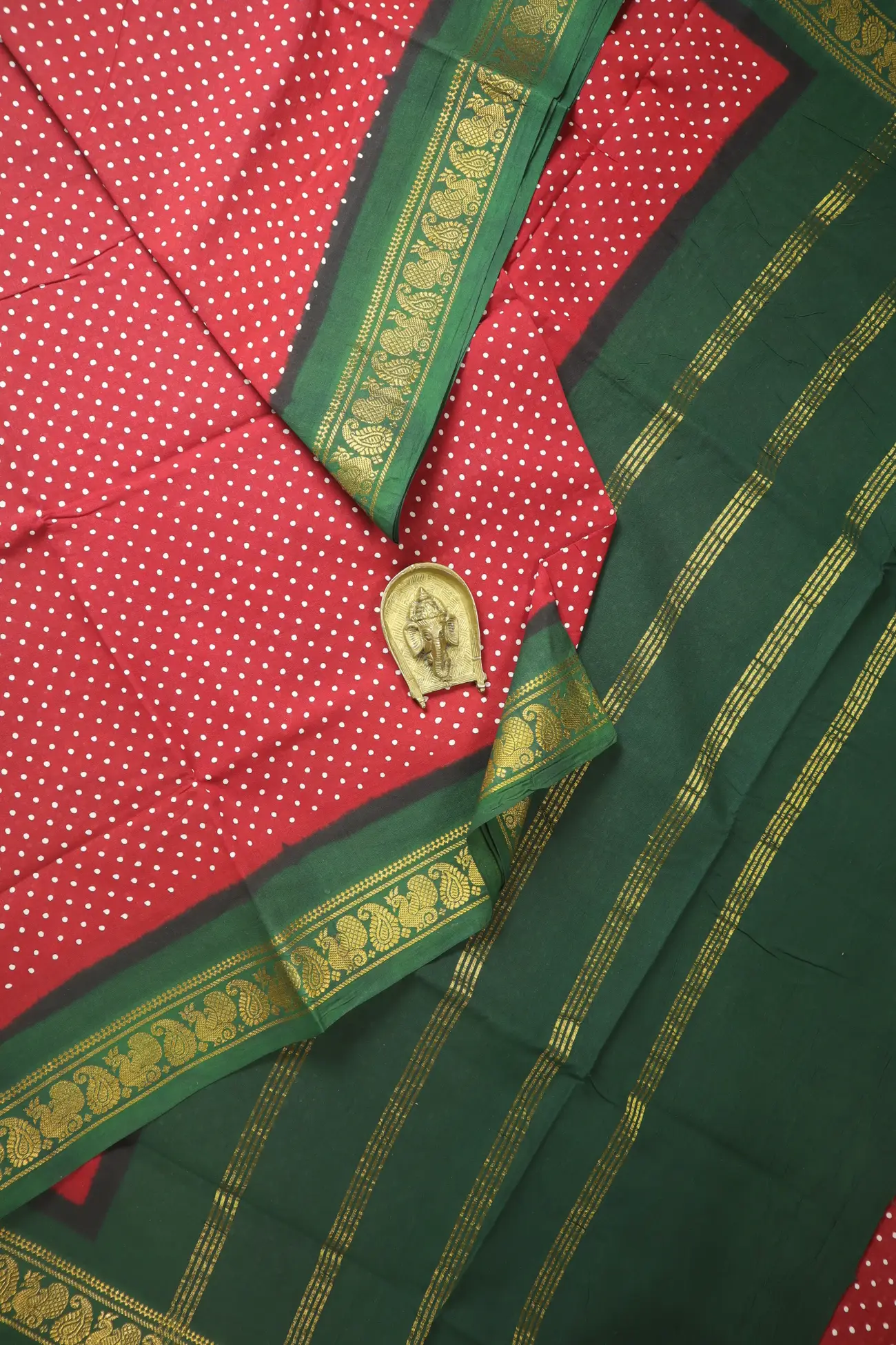 maroon-dots-peacock-mango-madurai-sungudi-saree-ss006634-a
