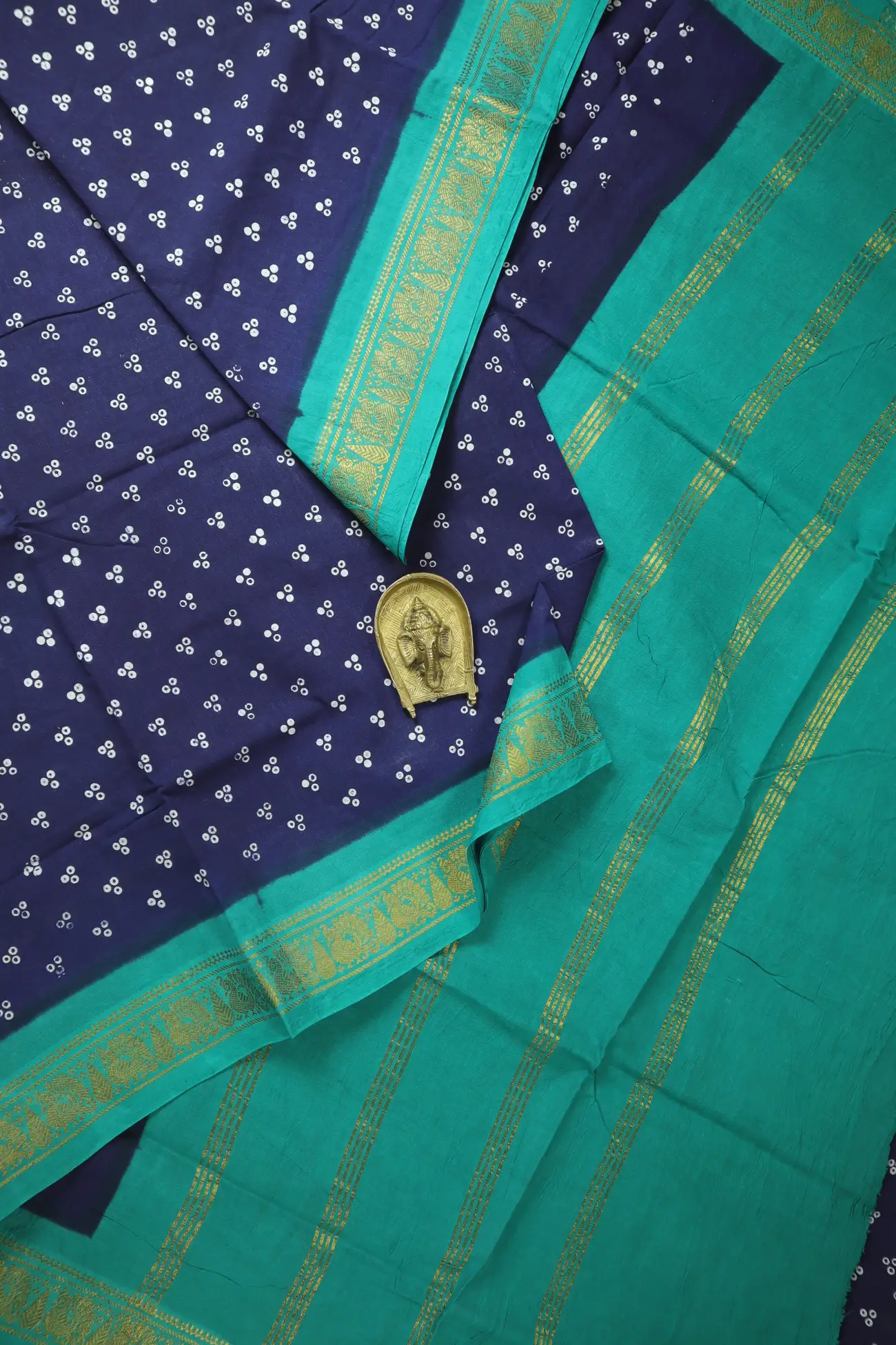 navy-dots-peacock-madurai-sungudi-saree-ss006621-a