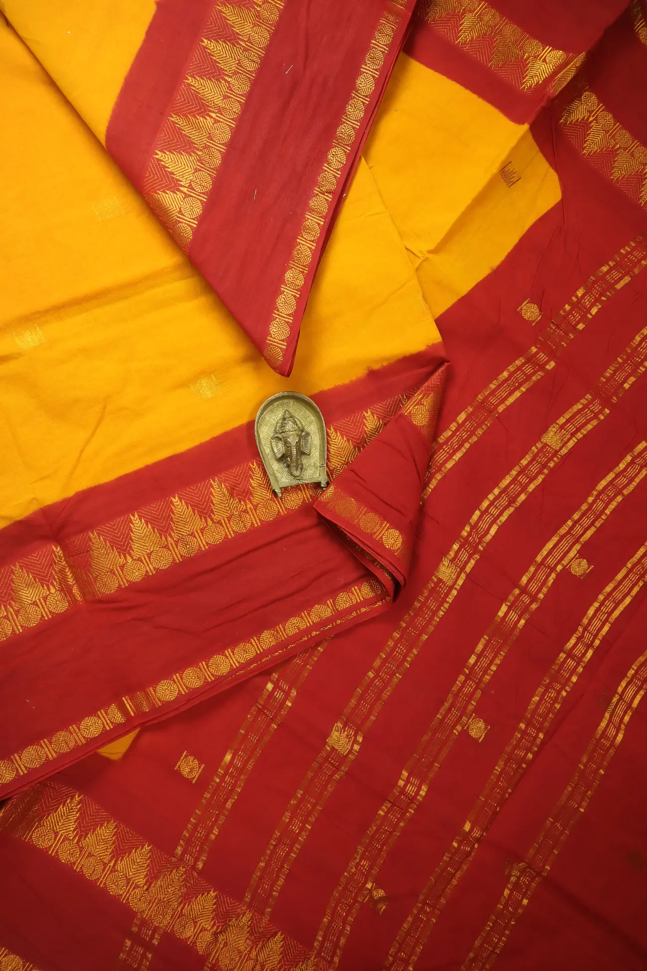mango-yellow-temple-ruthratcham-rettai-pettu-madisar-saree-ny000992-a