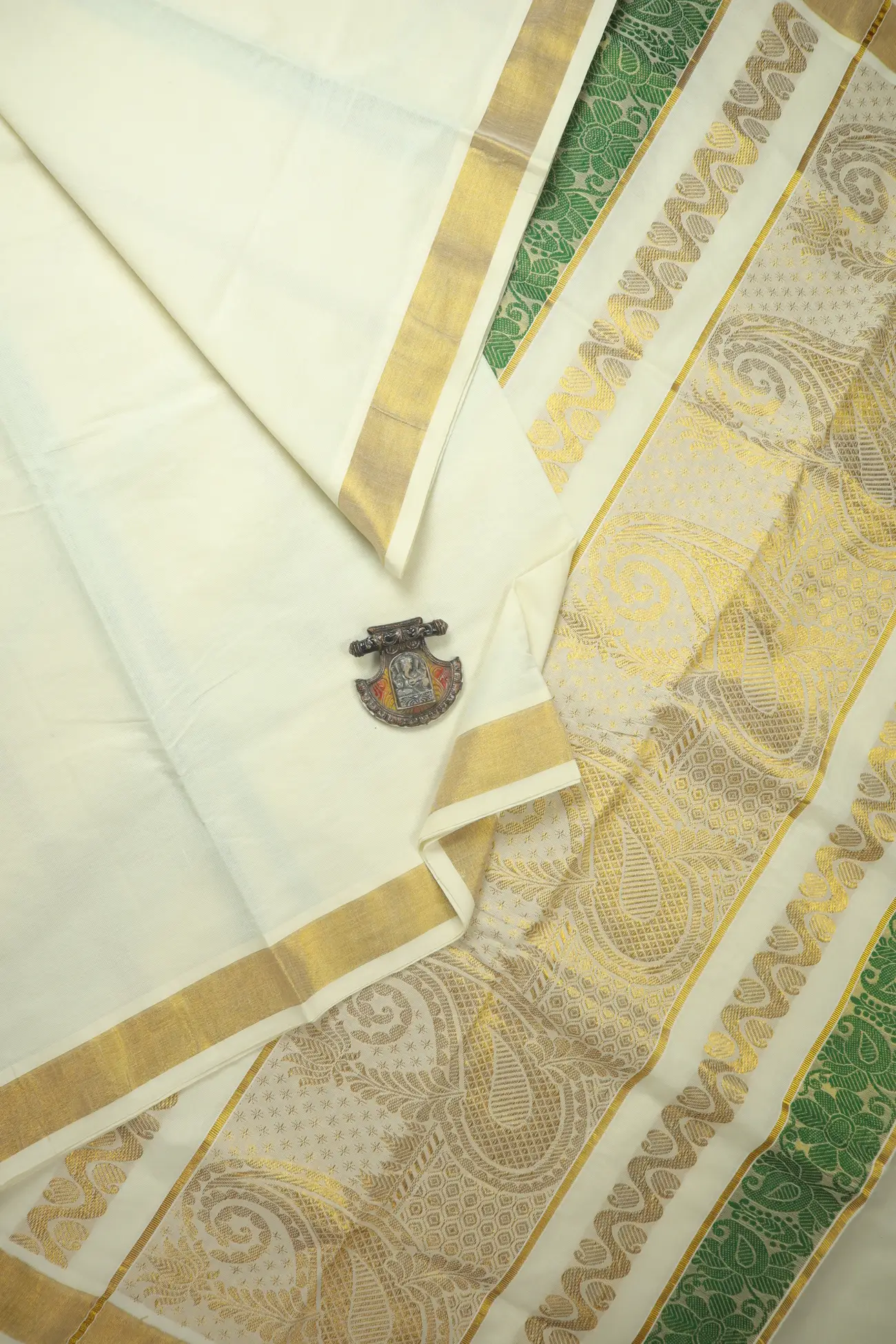off-white-flower-mango-kerala-saree-kls000241-a