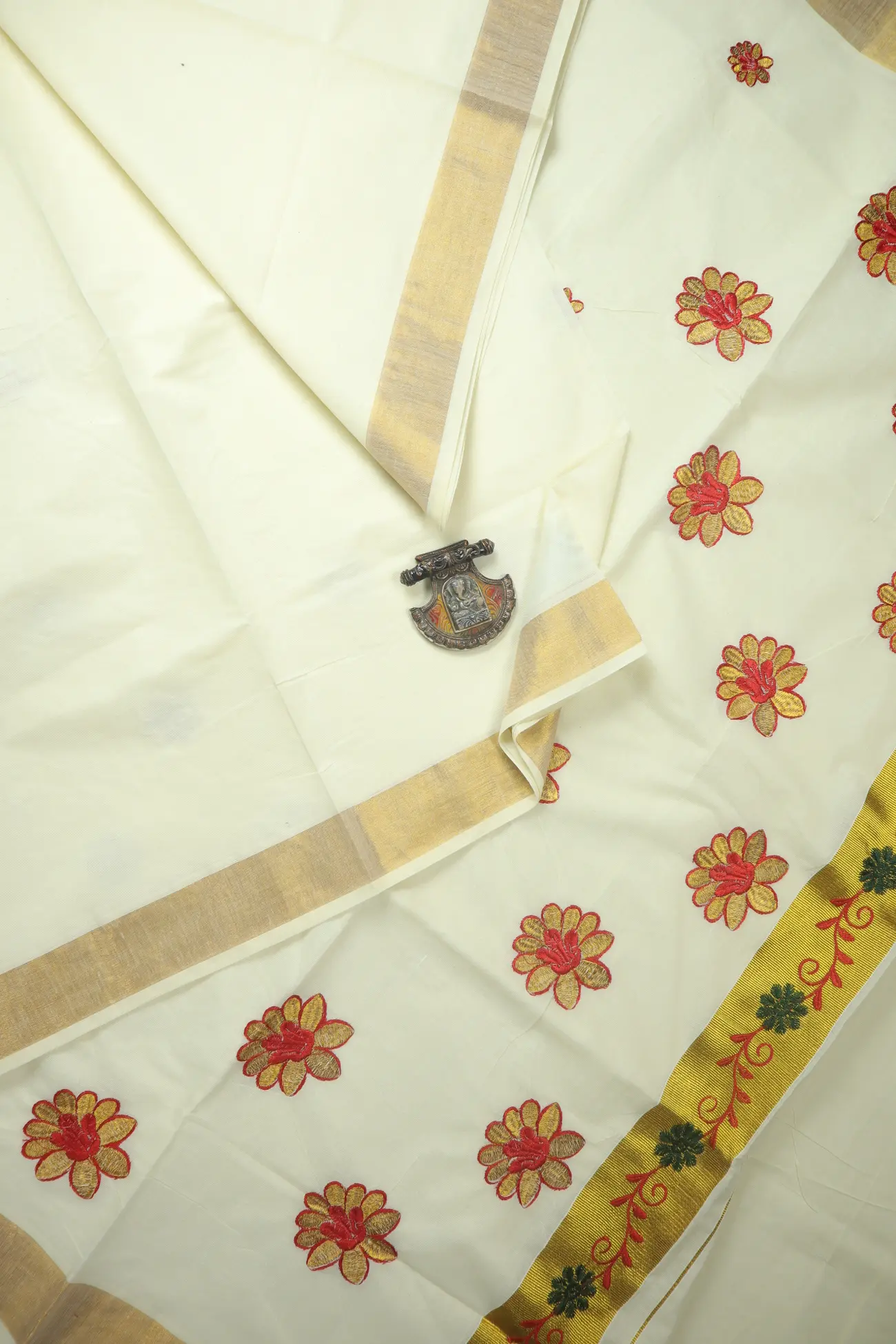 off-white-flower-kerala-saree-kls000233-a