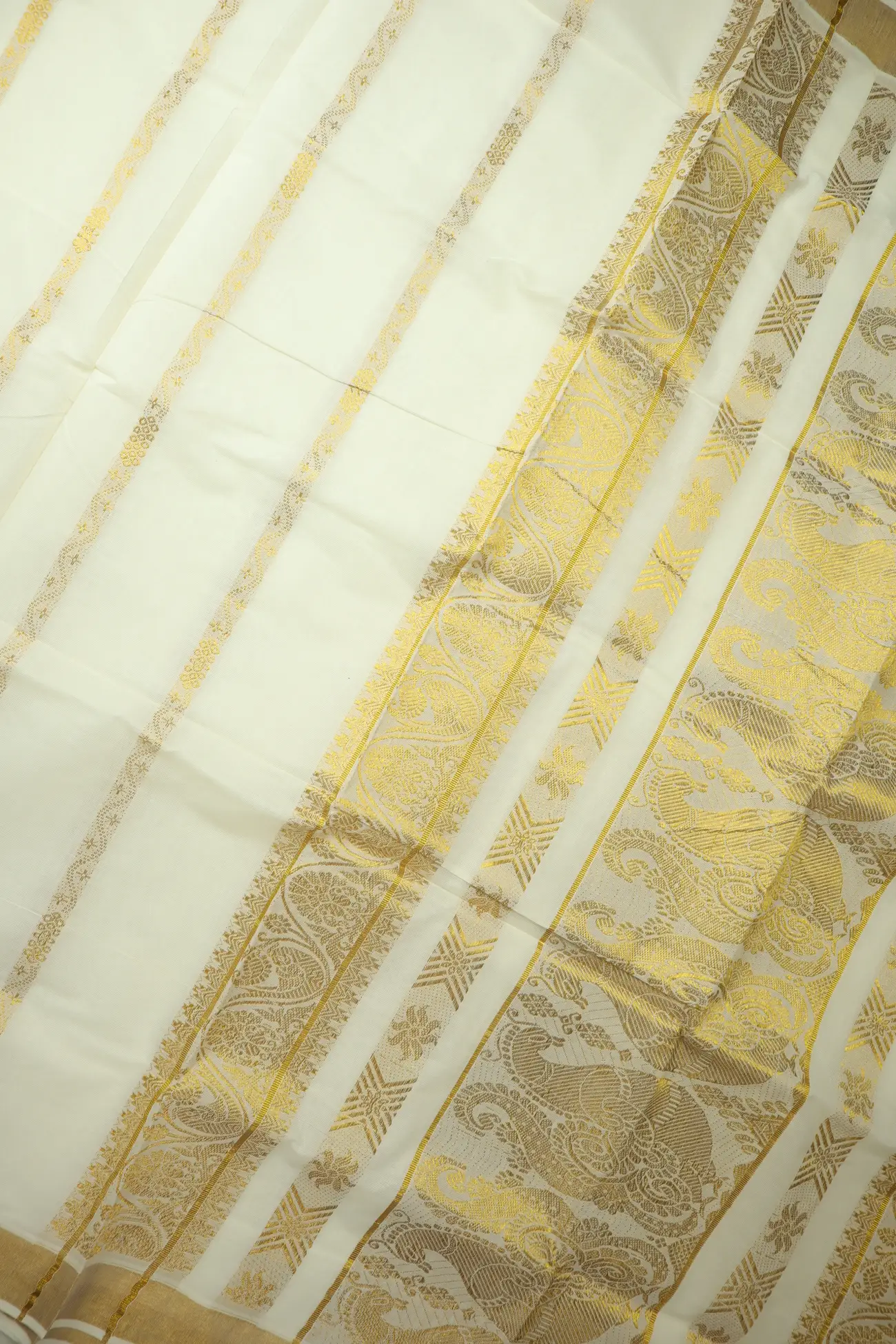 off-white-peacock-kerala-saree-kls000234-c