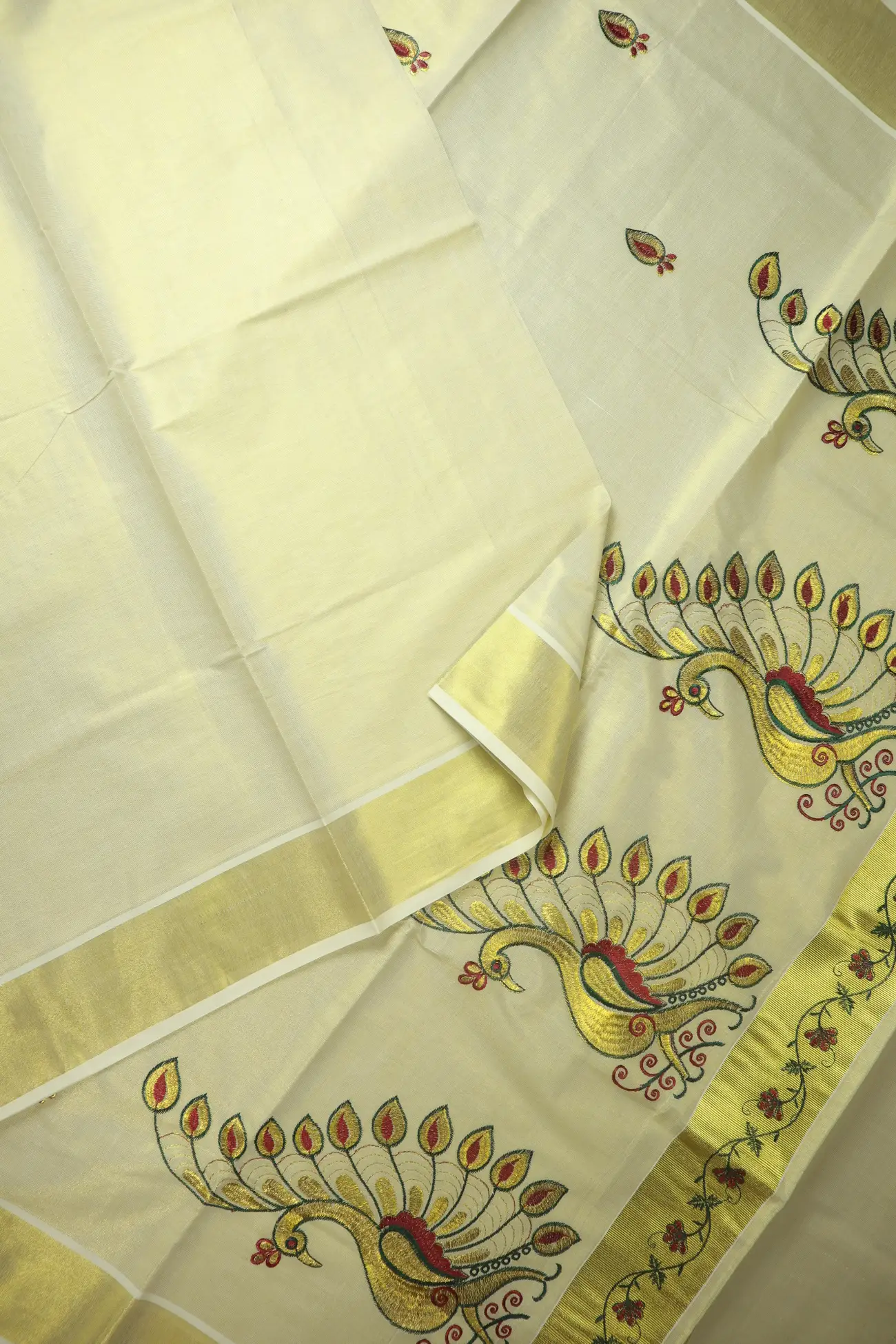 off-white-peacock-kerala-saree-kls000261-b