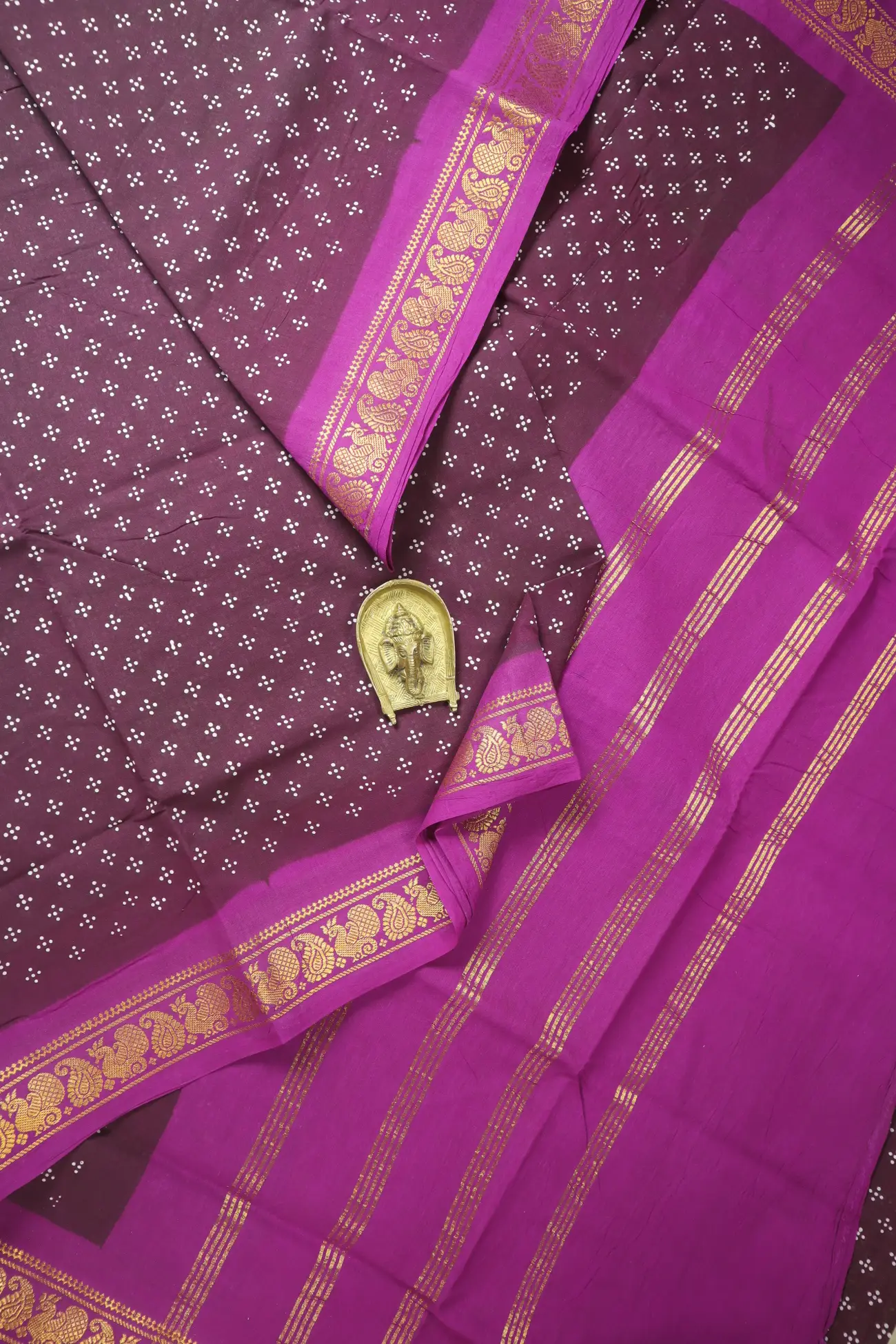 dark-magenta-peacock-mango-dots-madurai-sungudi-saree-ss006680-a