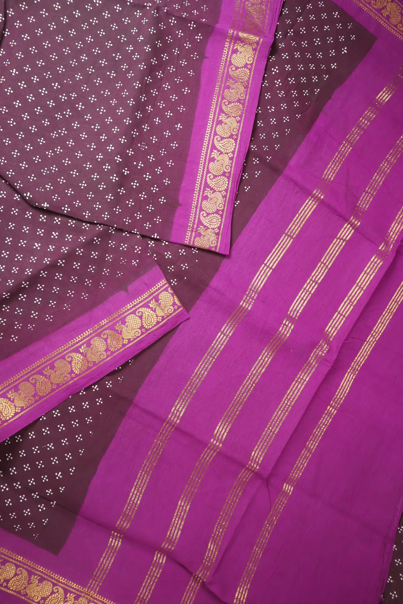 dark-magenta-peacock-mango-dots-madurai-sungudi-saree-ss006680-b