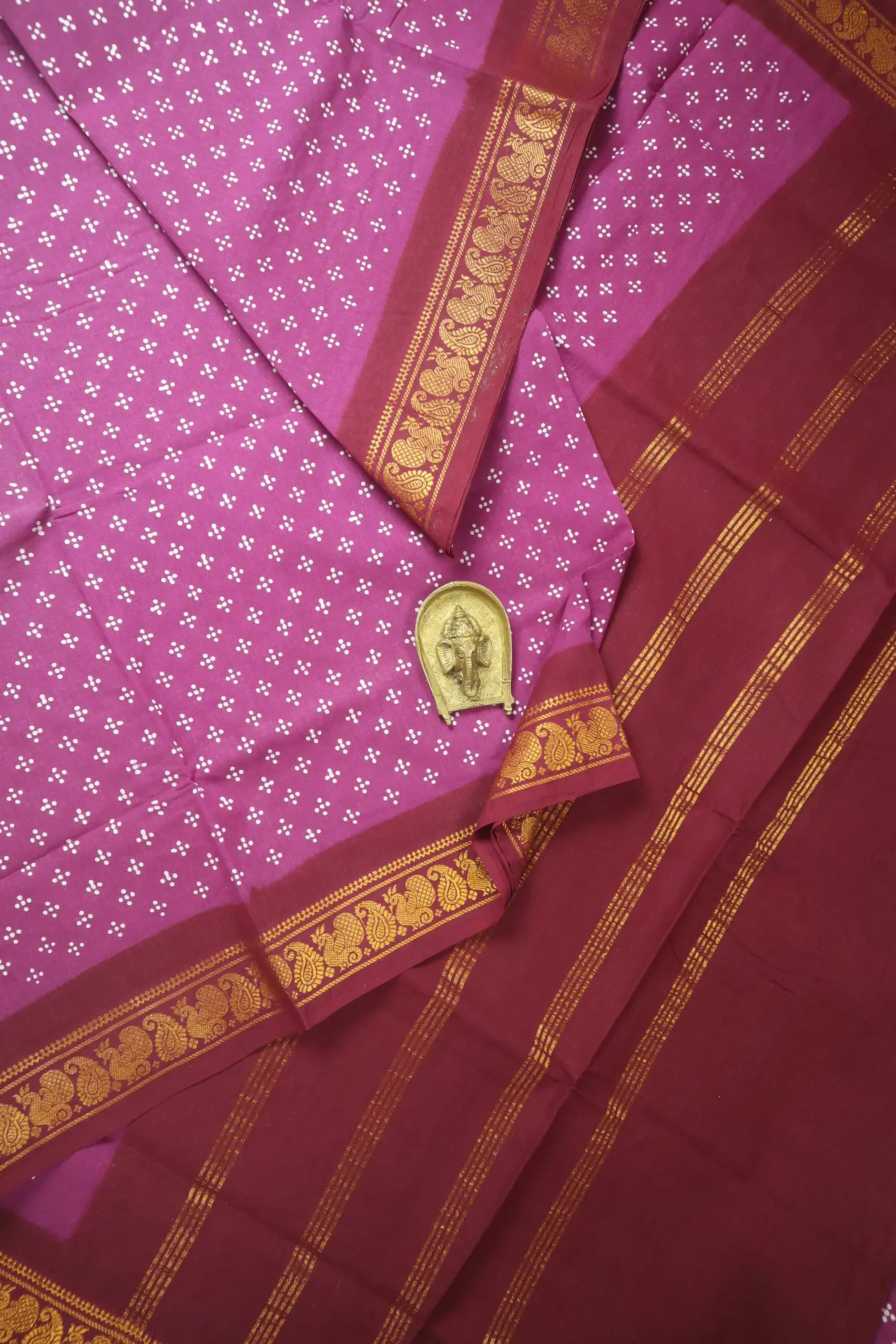 purple-dots-mango-peacock-madurai-sungudi-saree-ss006690-a