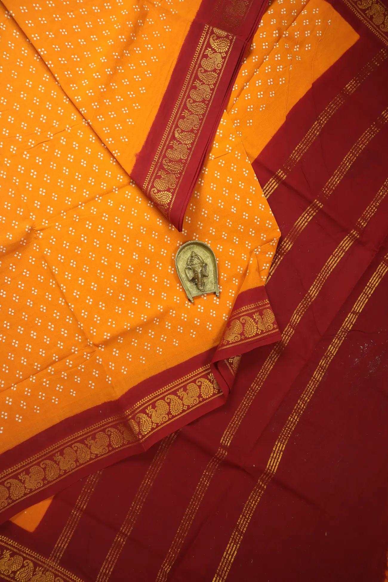 orange-dots-peacock-mango-madurai-sungudi-saree-ss006650-a
