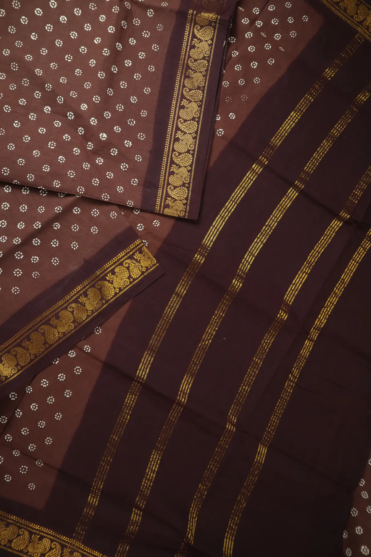 coffee-brown-dots-mango-peacock-madurai-sungudi-saree-ss006617-b
